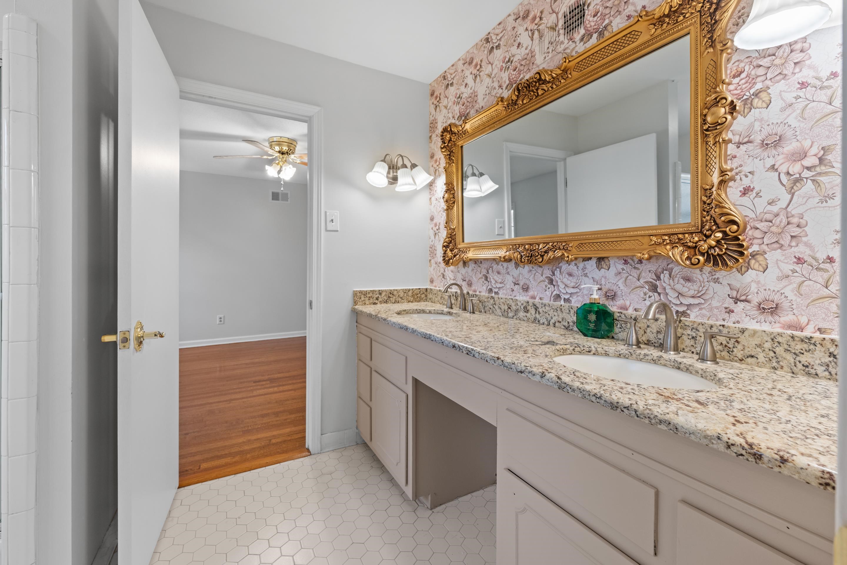 5330 Walnut Grove Rd Property Photo 17