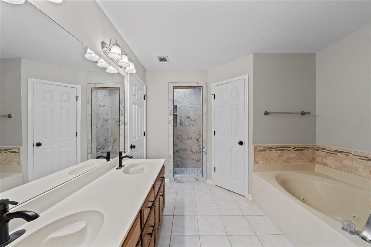 300 Mysen Dr Property Photo 13