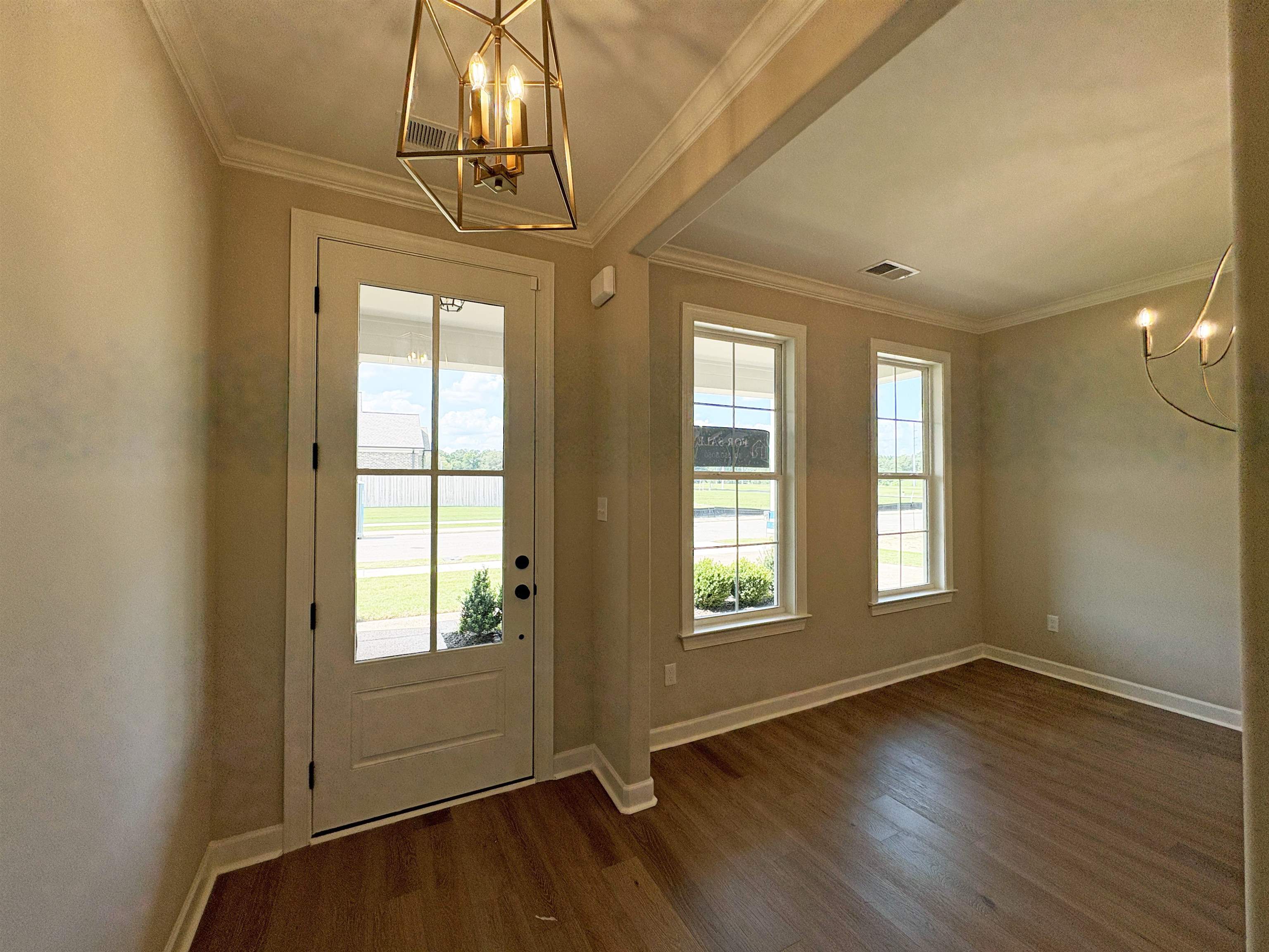 832 Goldenrod Way Property Photo 3