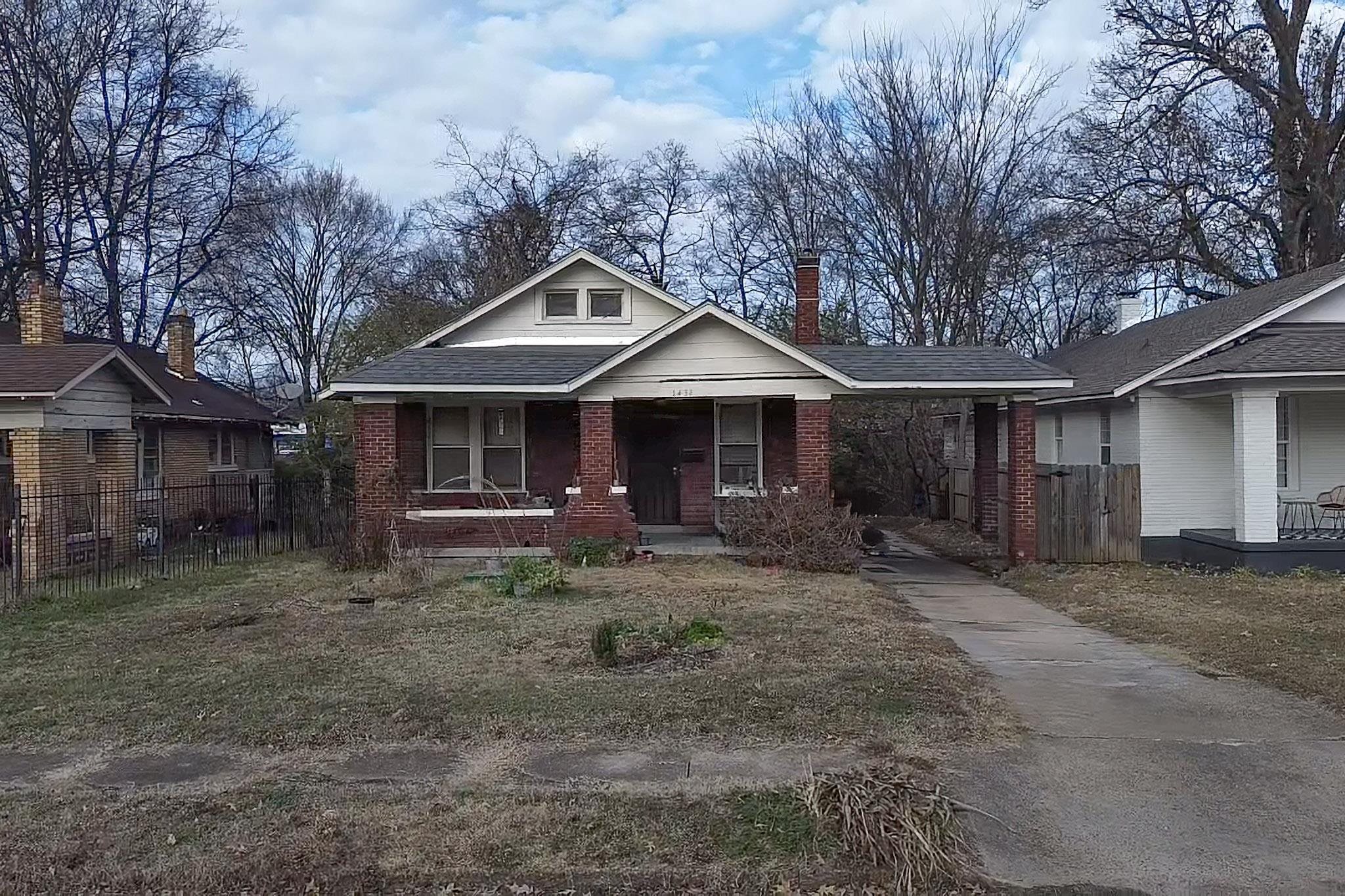 1438 SNOWDEN AVE Property Photo 1