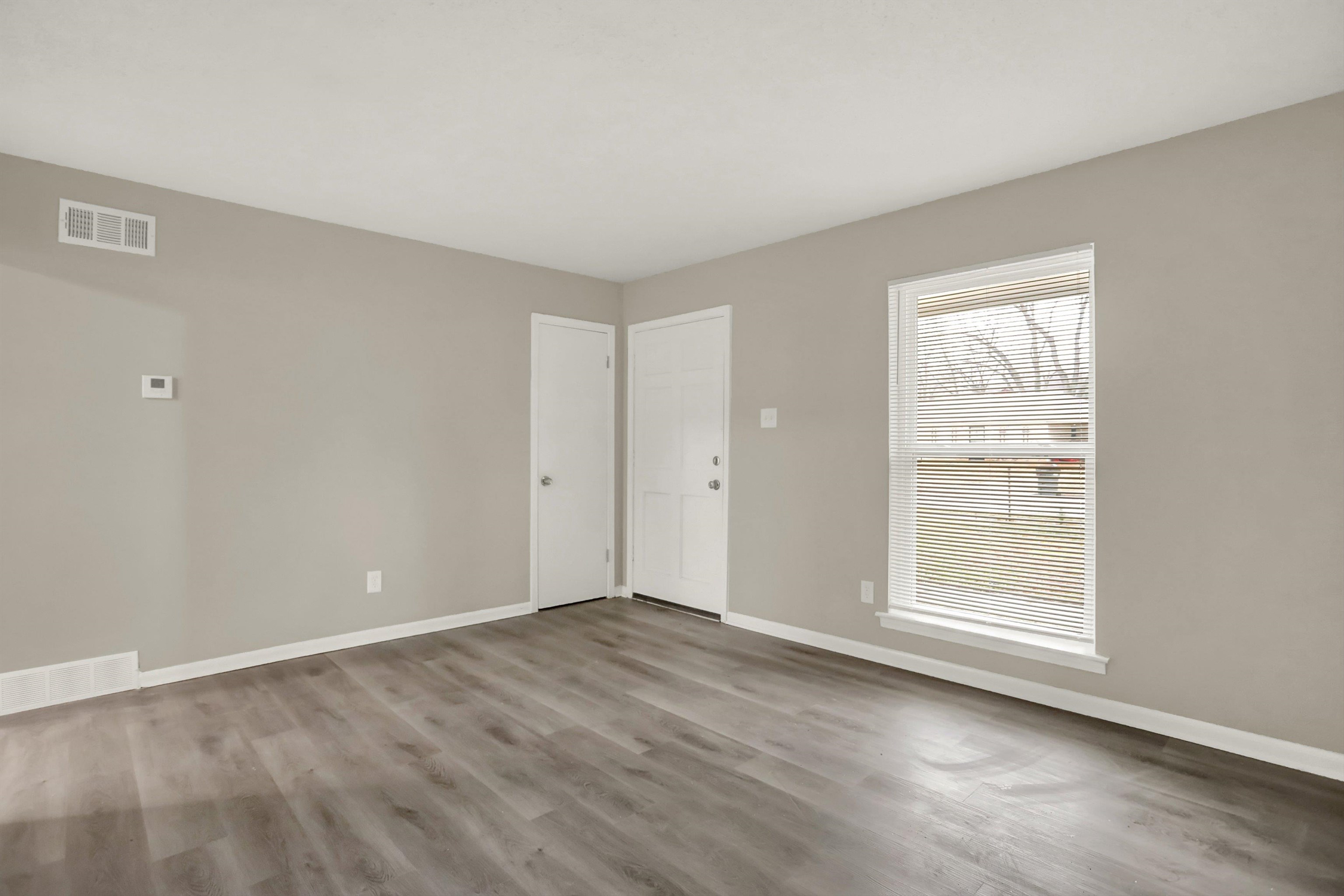 5052 Blacksmith Dr Property Photo 6