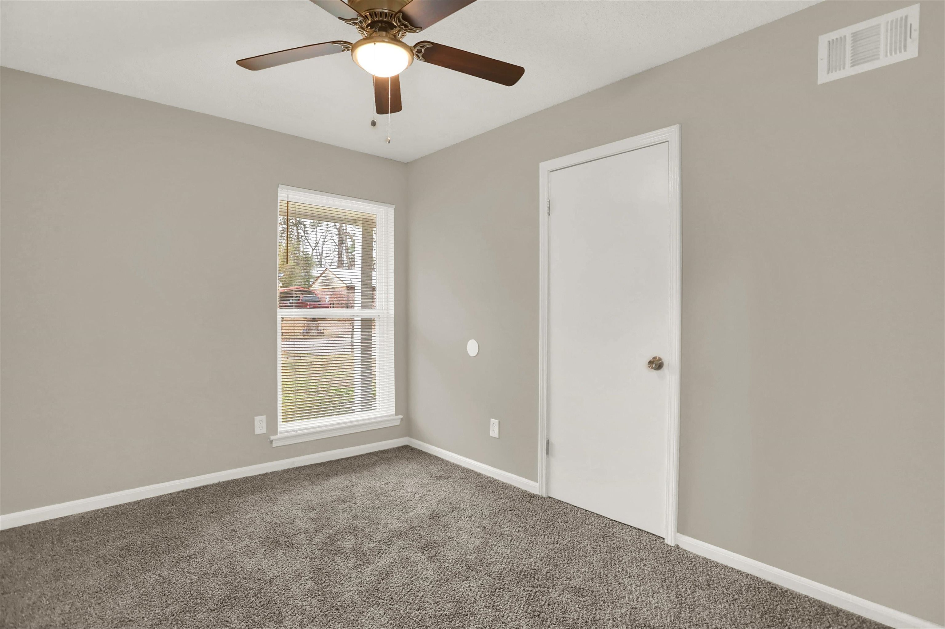 5052 Blacksmith Dr Property Photo 15