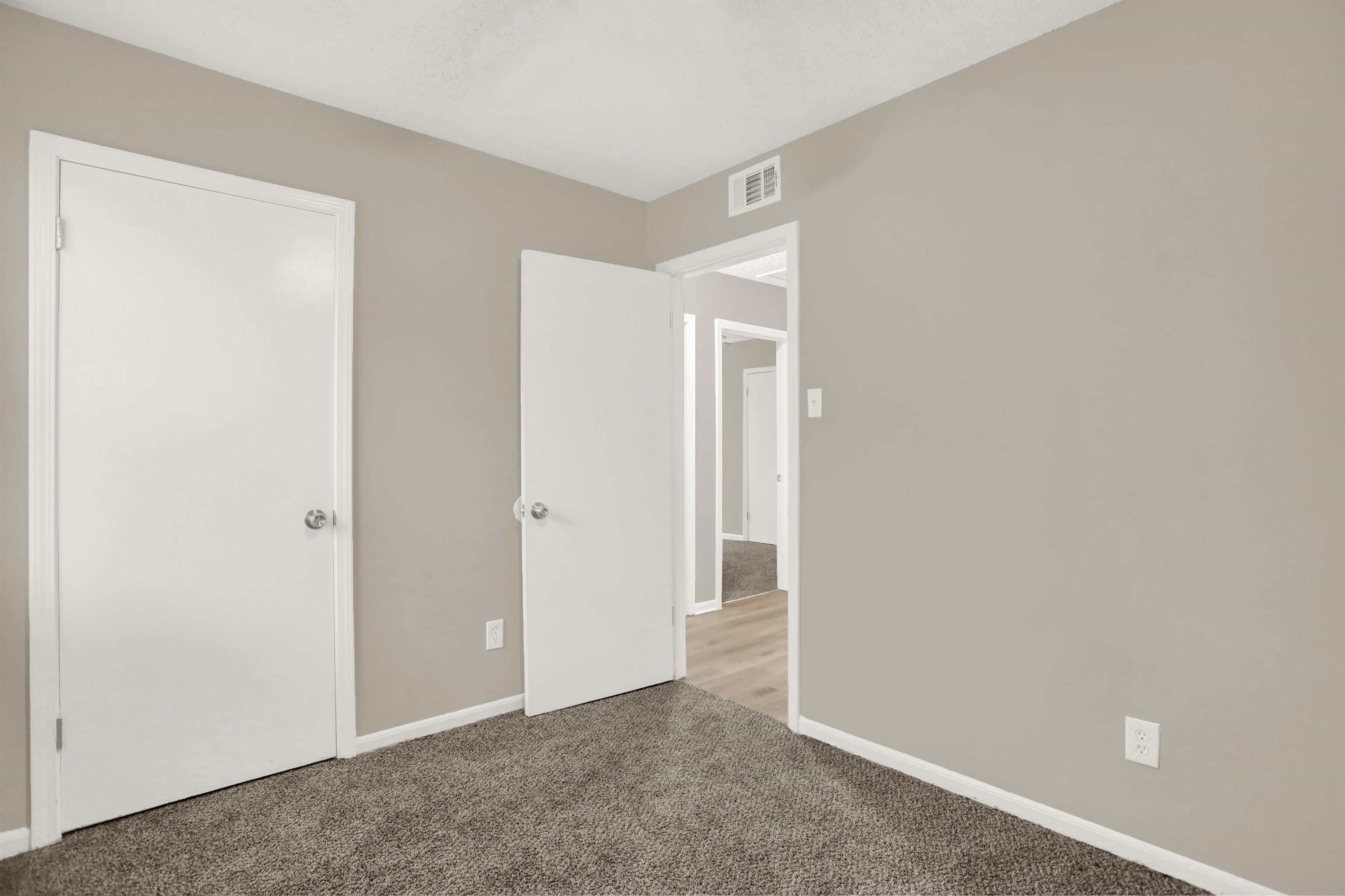 5052 Blacksmith Dr Property Photo 24