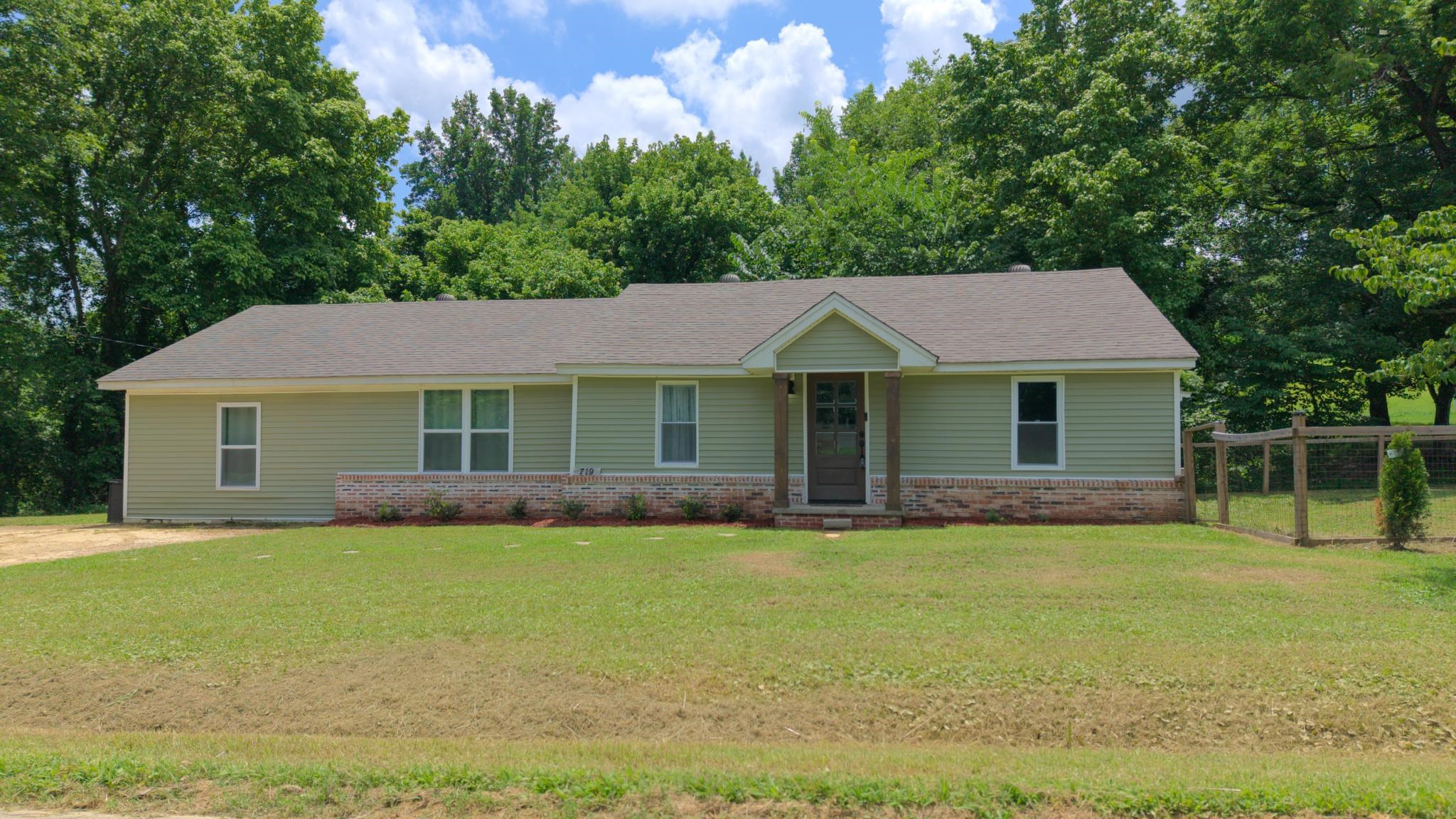 719 Kellum Ln Property Photo 1