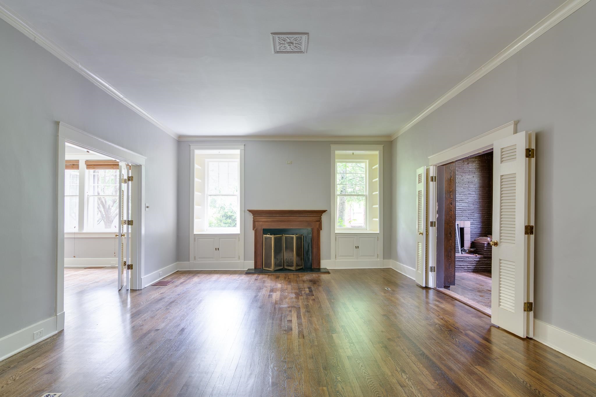 4042 Goodlett Cv Property Photo 3