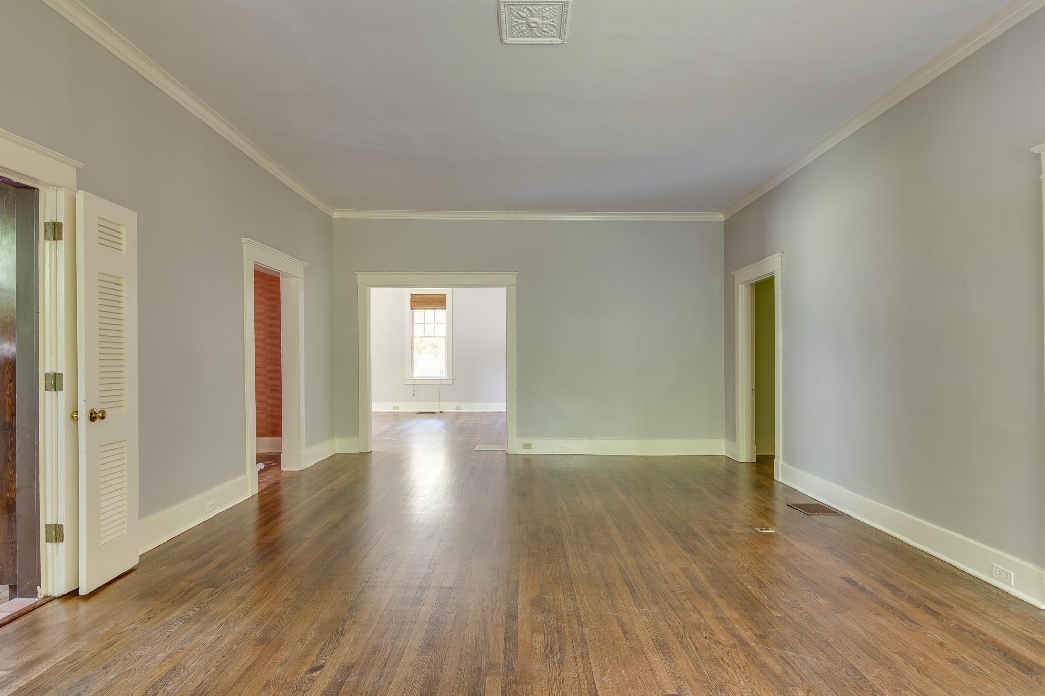 4042 Goodlett Cv Property Photo 4