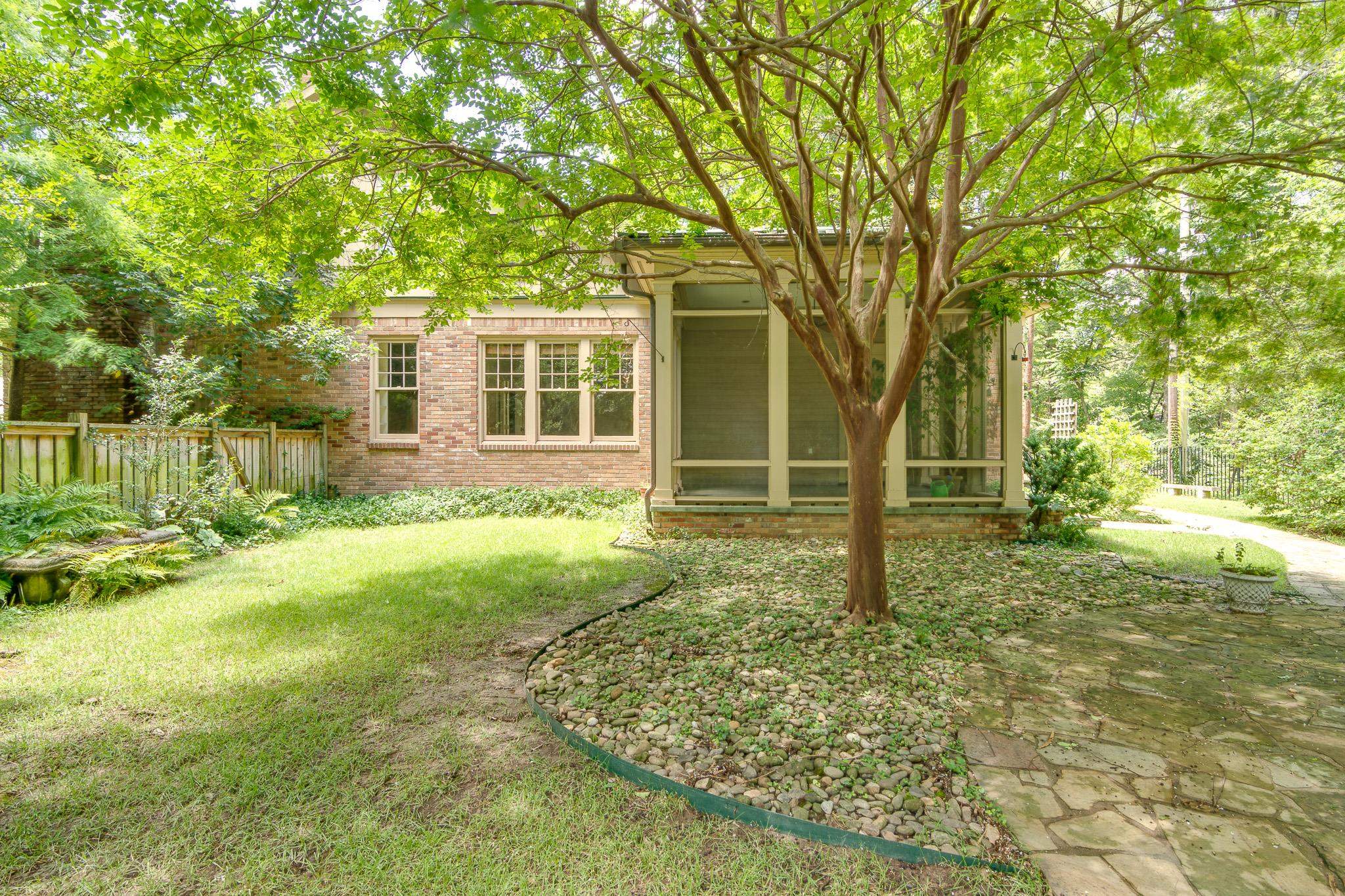 4042 Goodlett Cv Property Photo 32