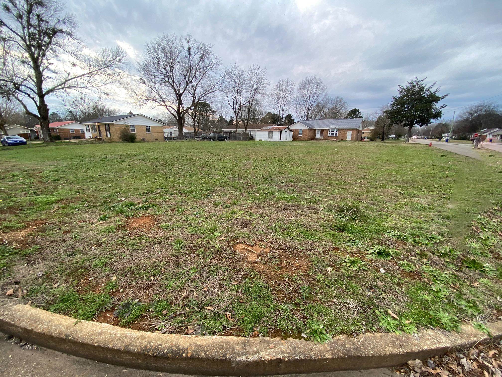 95 Squaw St Property Photo 6