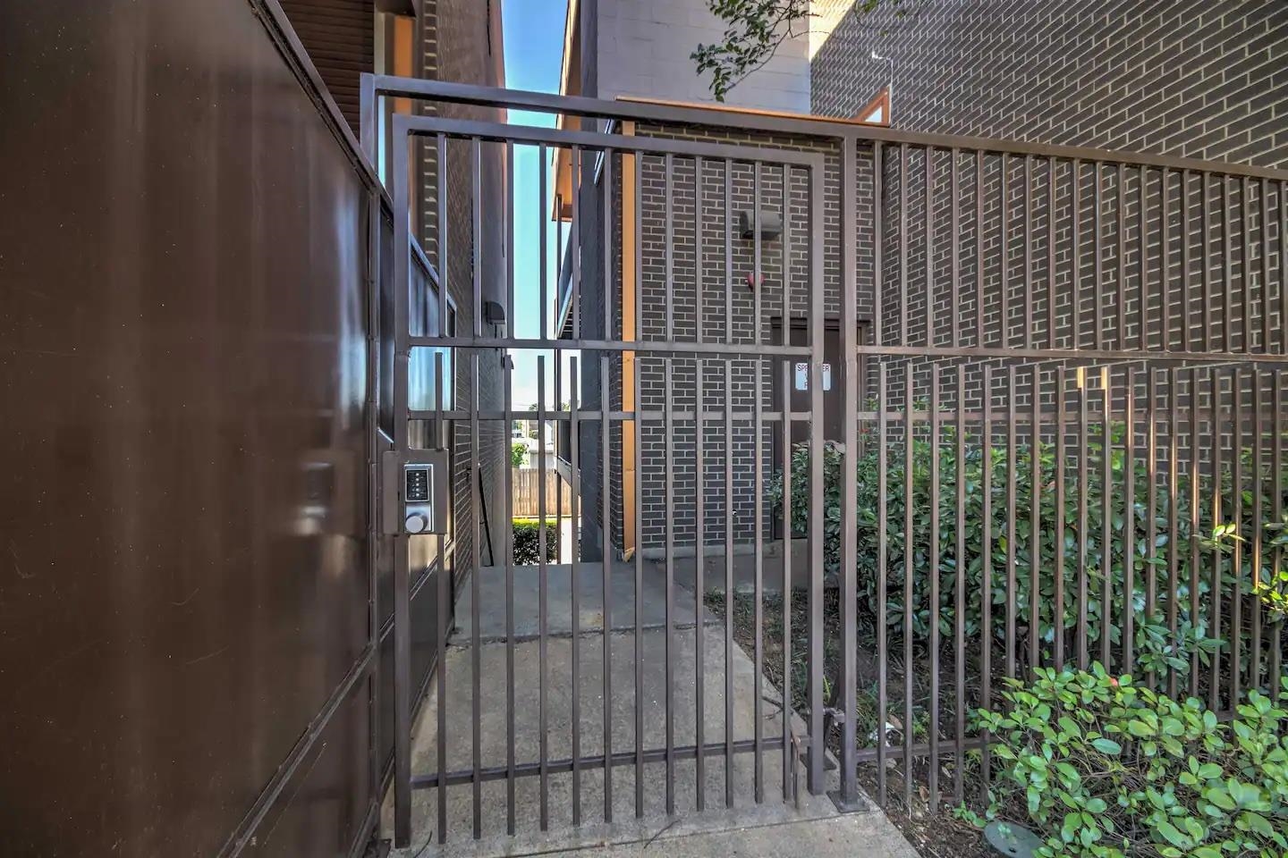 449 Monroe Ave 115 Property Photo 33