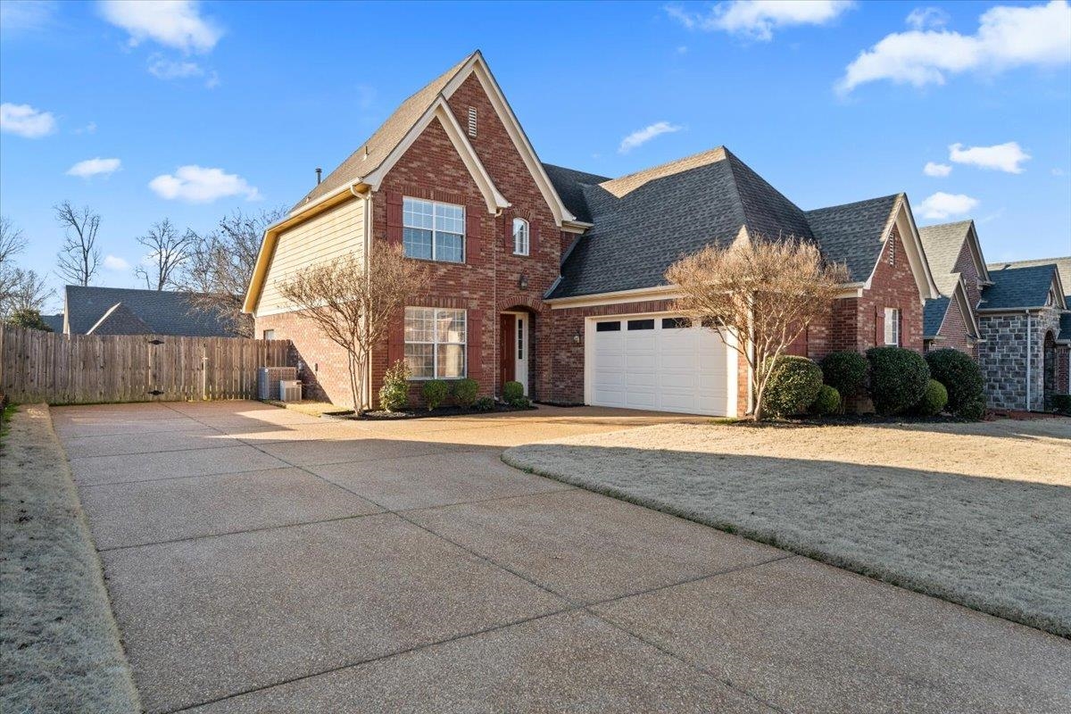9605 Misty Knoll Dr Property Photo 2