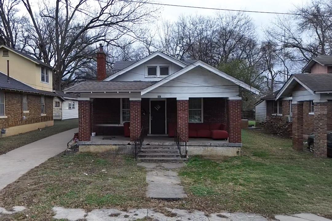 702 ATLANTIC ST Property Photo 1