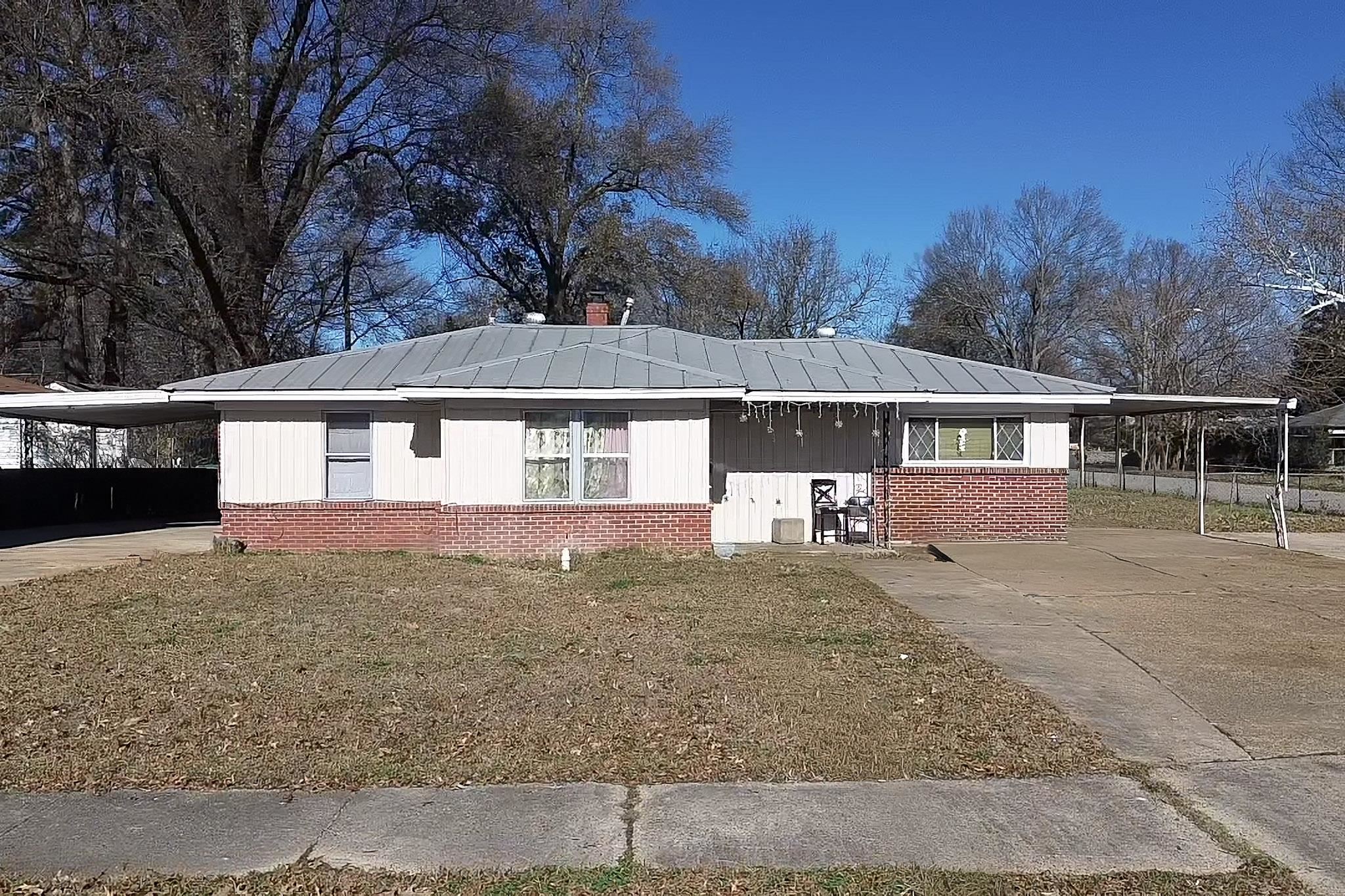 4976 Byron Rd Property Photo 1