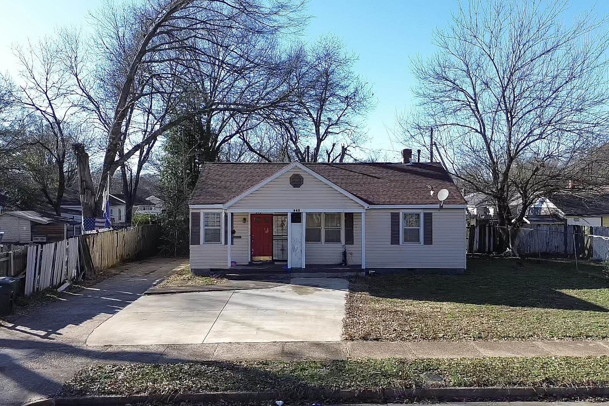 943 WARING RD Property Photo 1