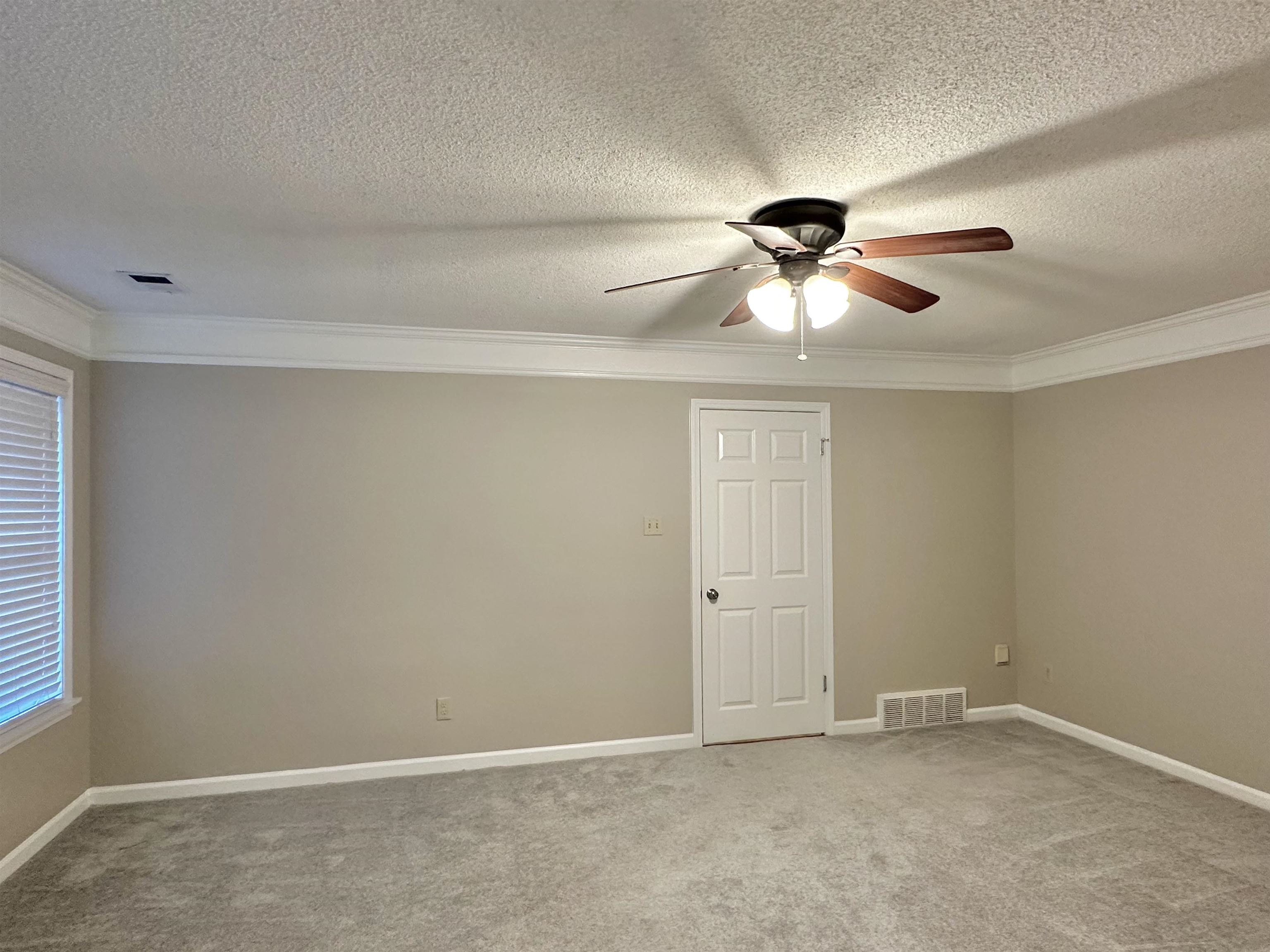 7475 Kingsland Dr Property Photo 11
