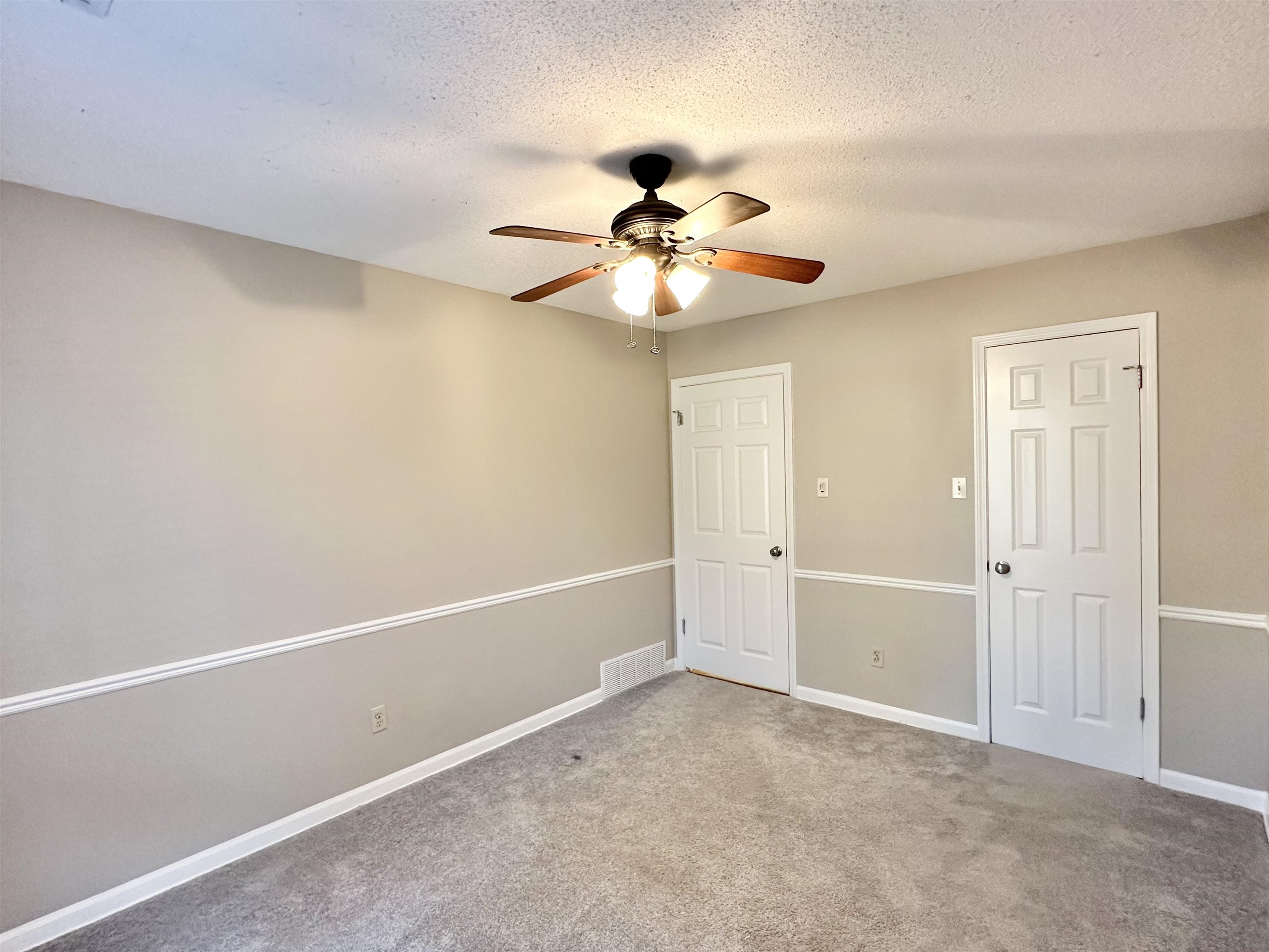 7475 Kingsland Dr Property Photo 16