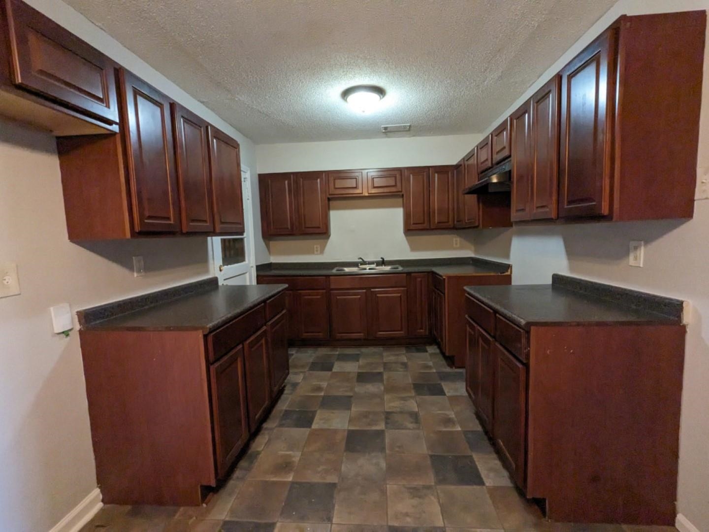 3733 Brompton Ave Property Photo 7