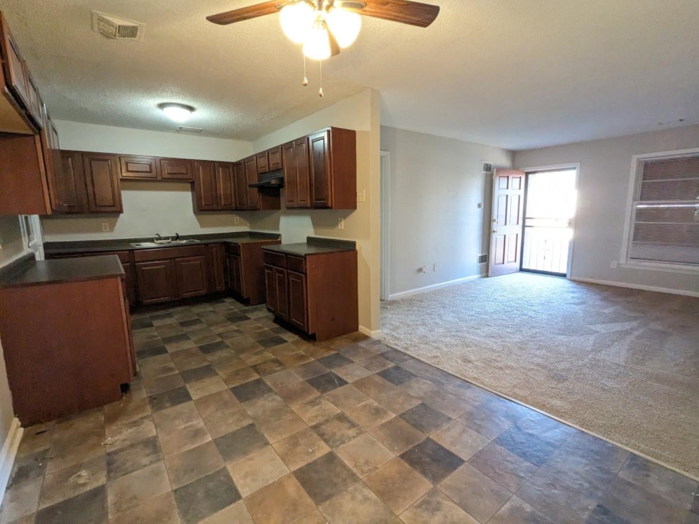 3733 Brompton Ave Property Photo 8