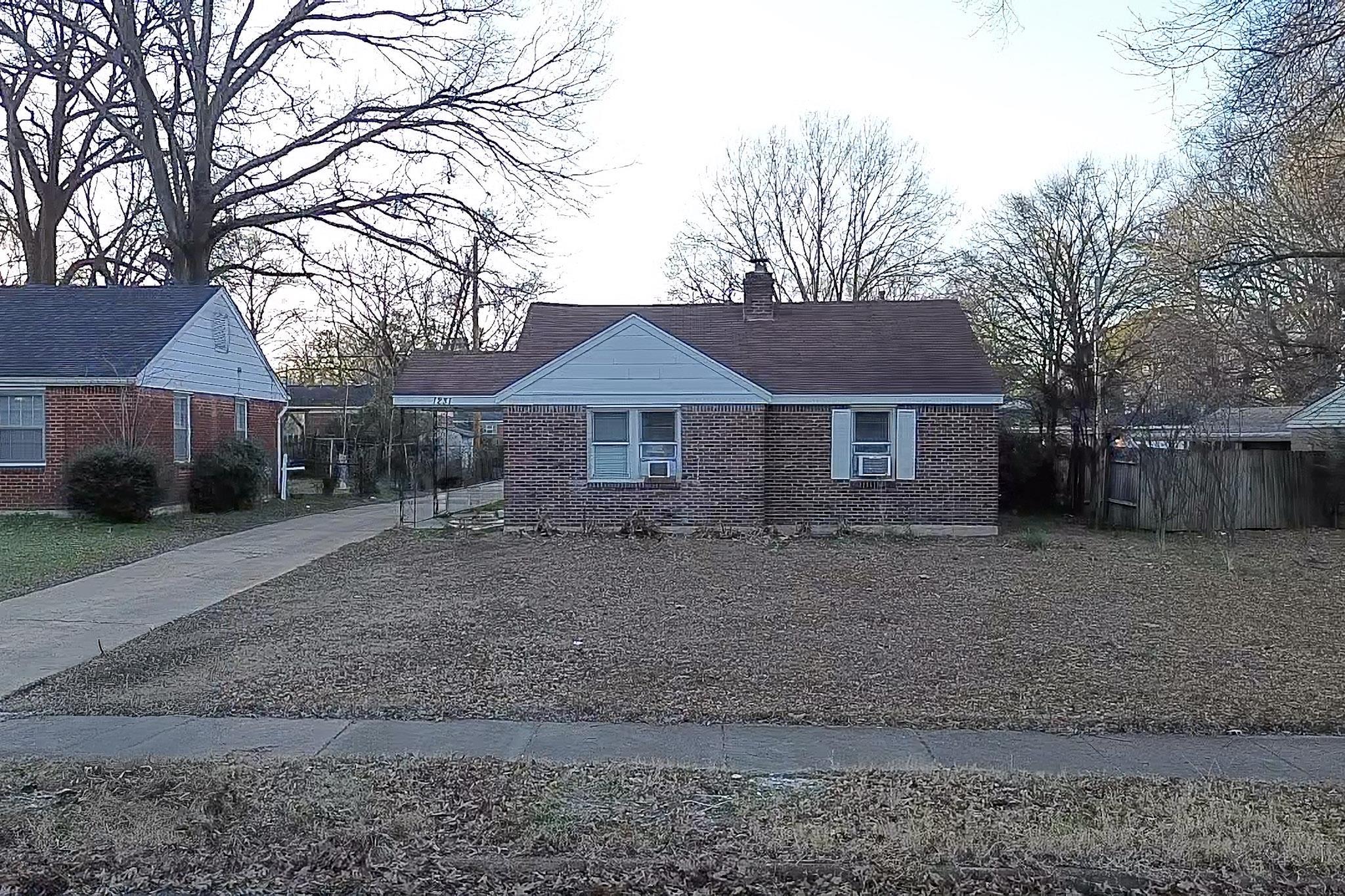1231 VICTOR DR Property Photo 1