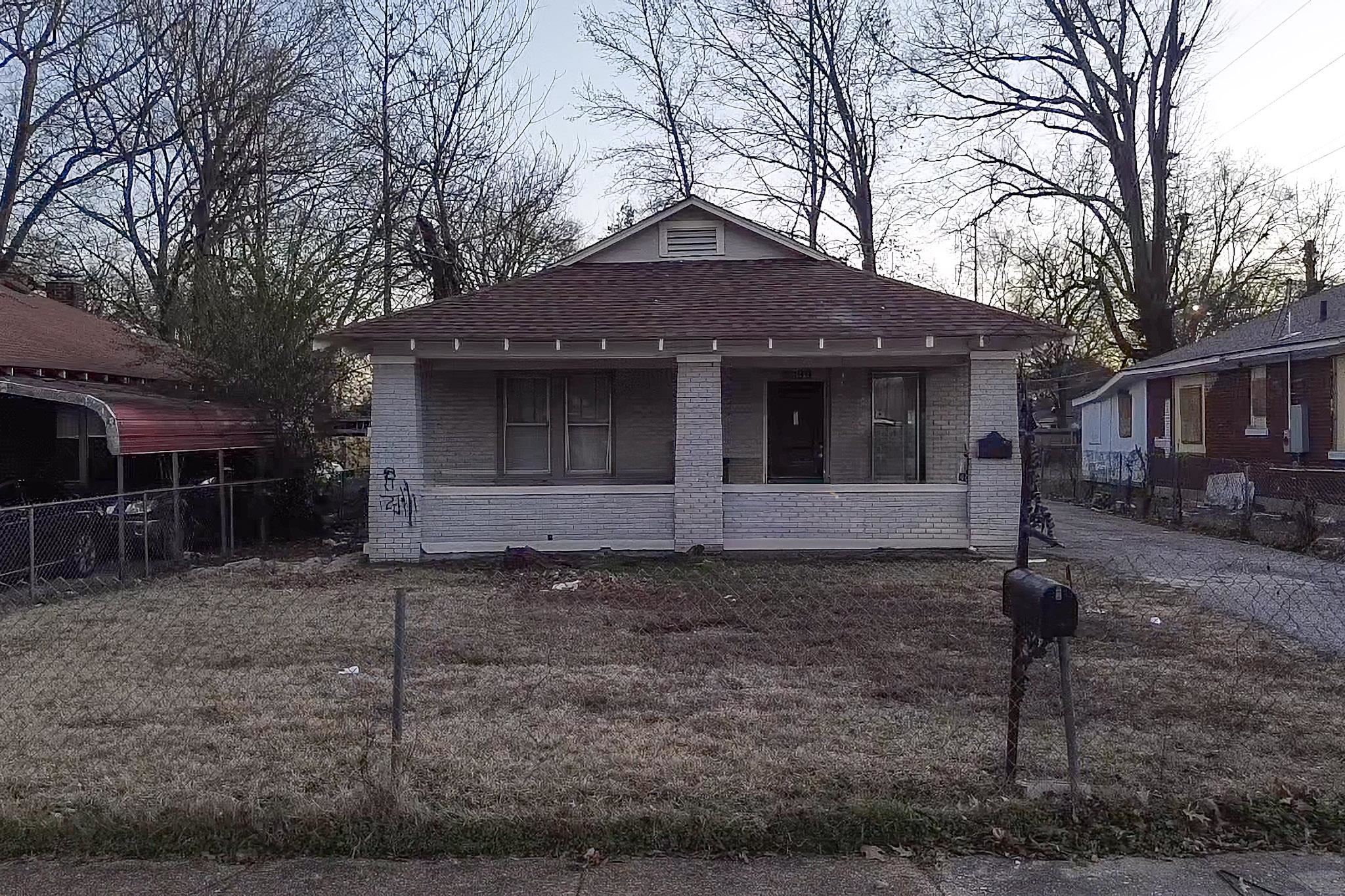 3299 BOWEN AVE Property Photo 1