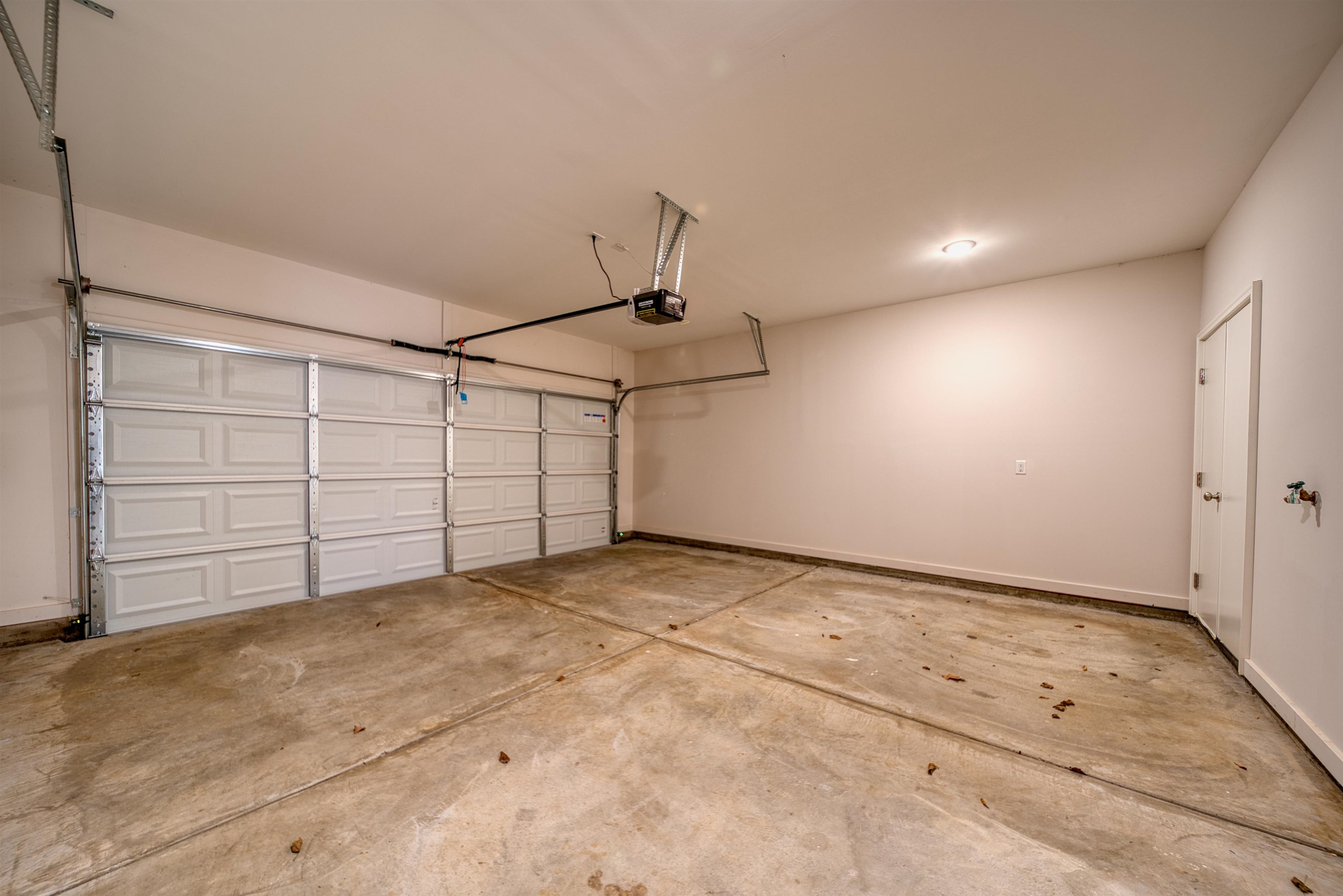 200 E Washington Ave Property Photo 31