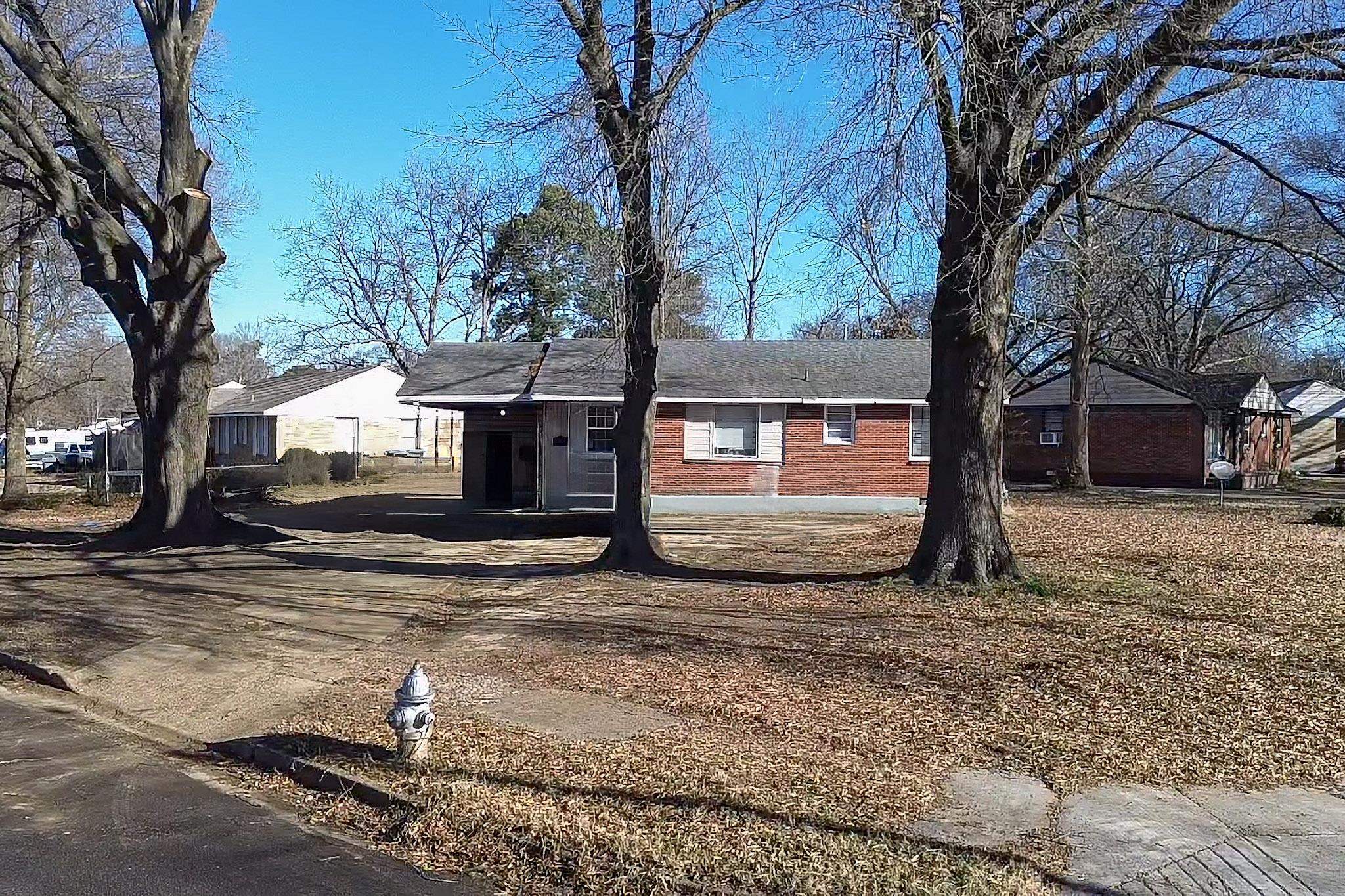 3912 BERKSHIRE AVE Property Photo 1