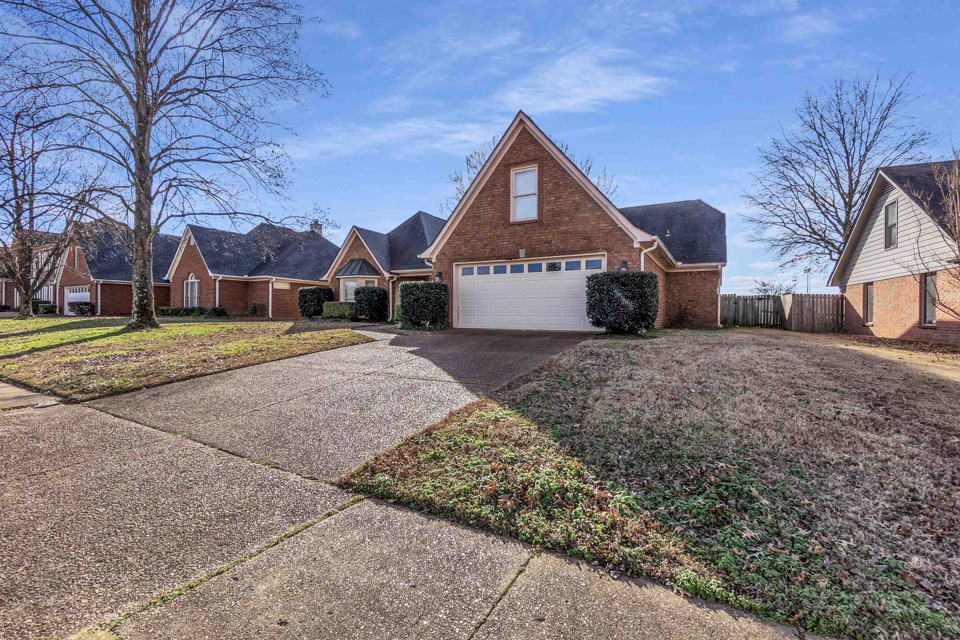7563 Cordova Club Dr E Property Photo 2