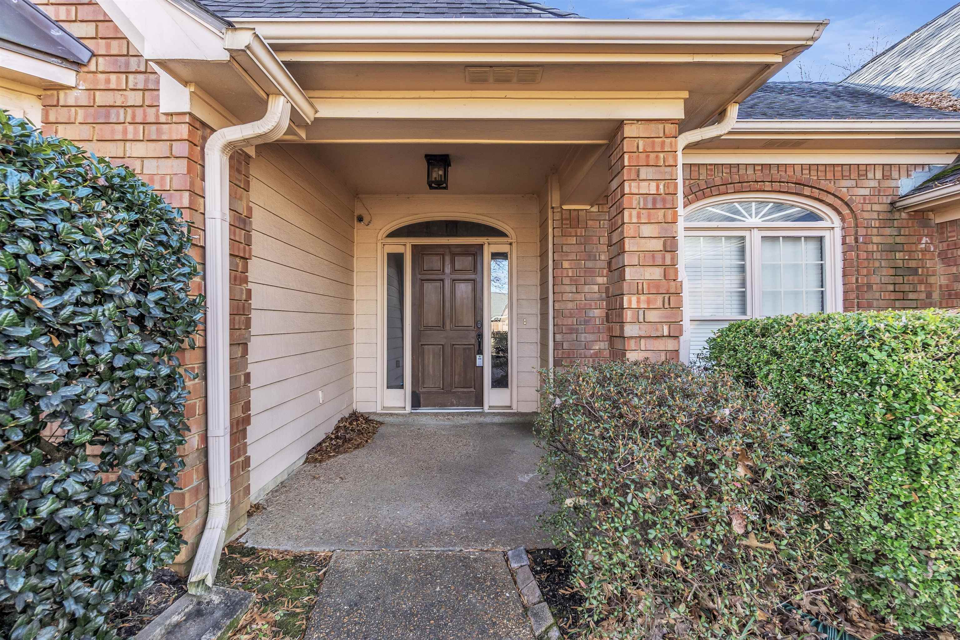 7563 Cordova Club Dr E Property Photo 3