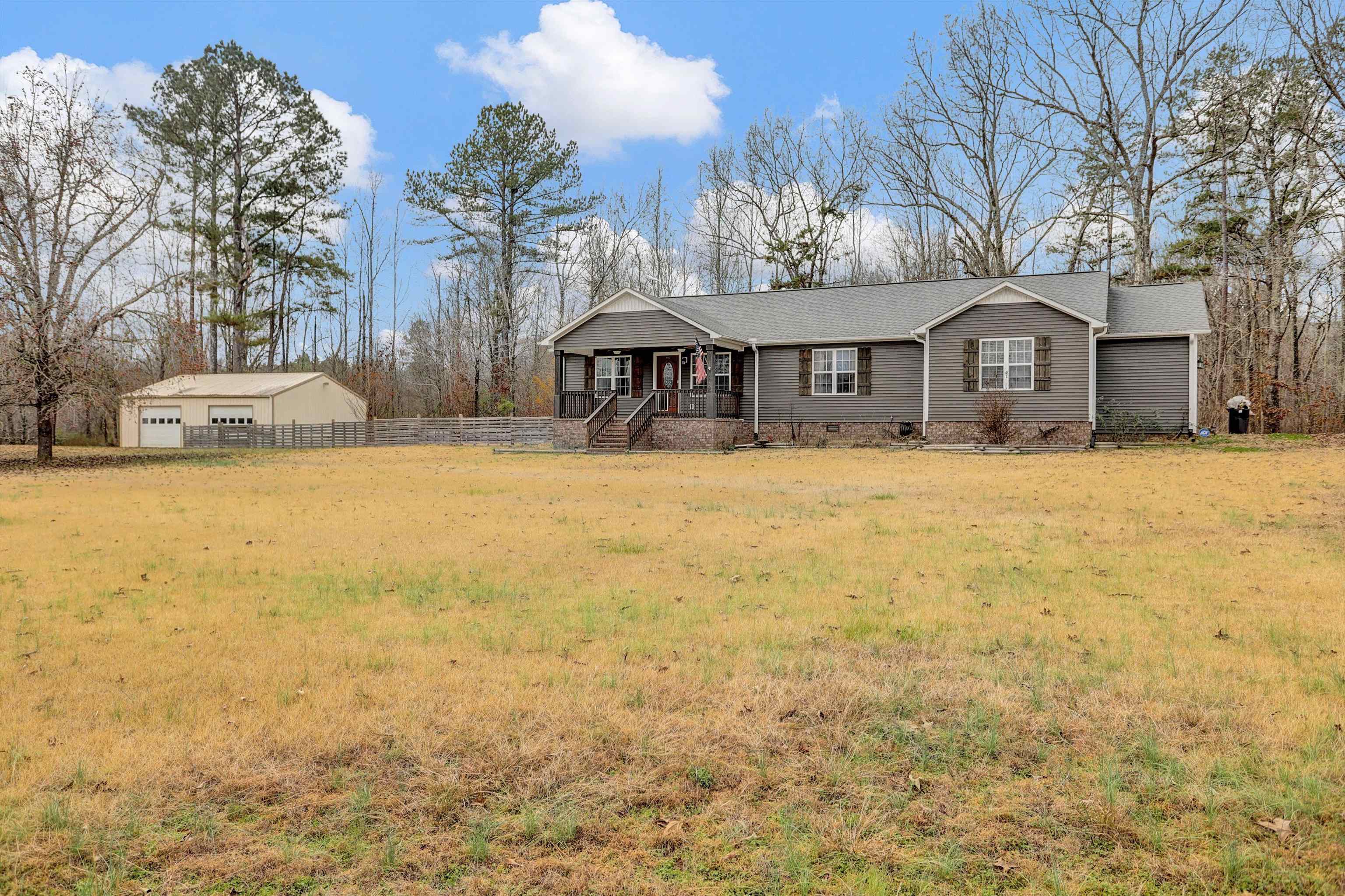 186 King Rd Property Photo 1