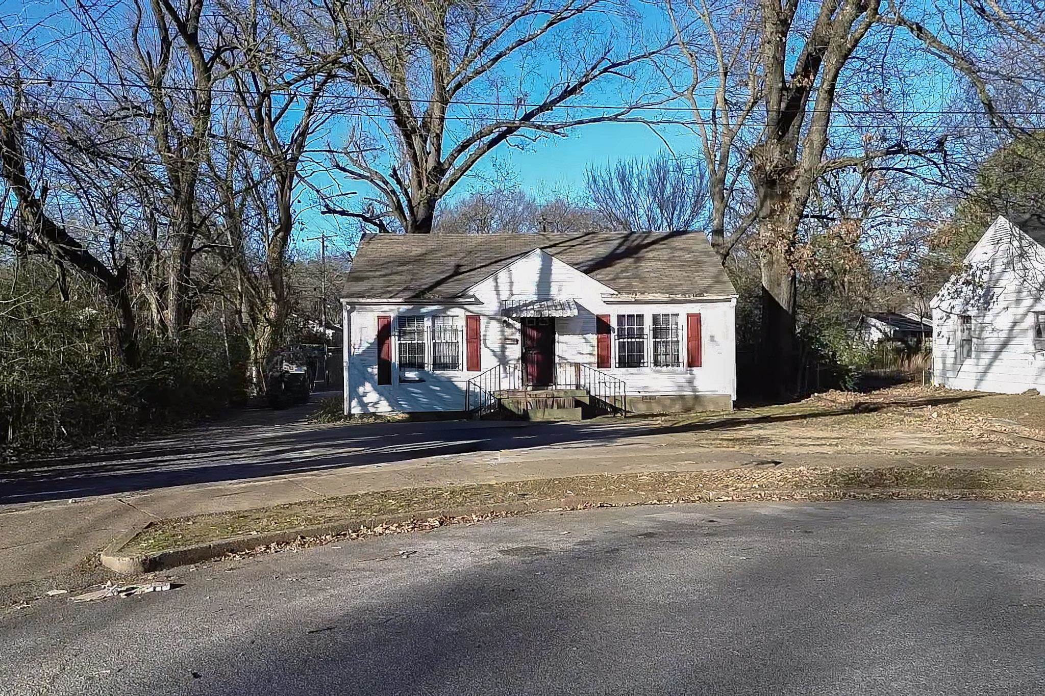 3640 DUNN AVE Property Photo 1