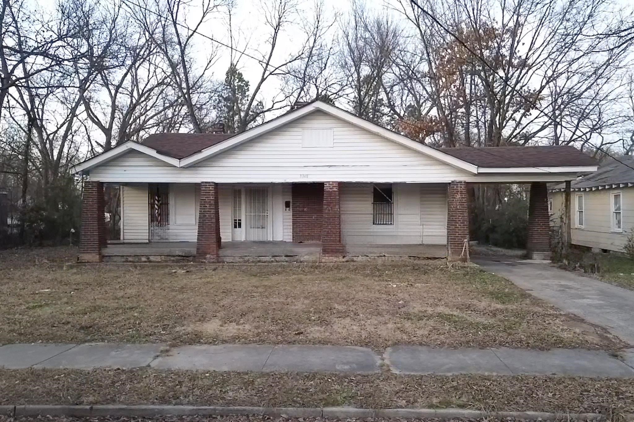 3348 LAMPHIER AVE Property Photo 1