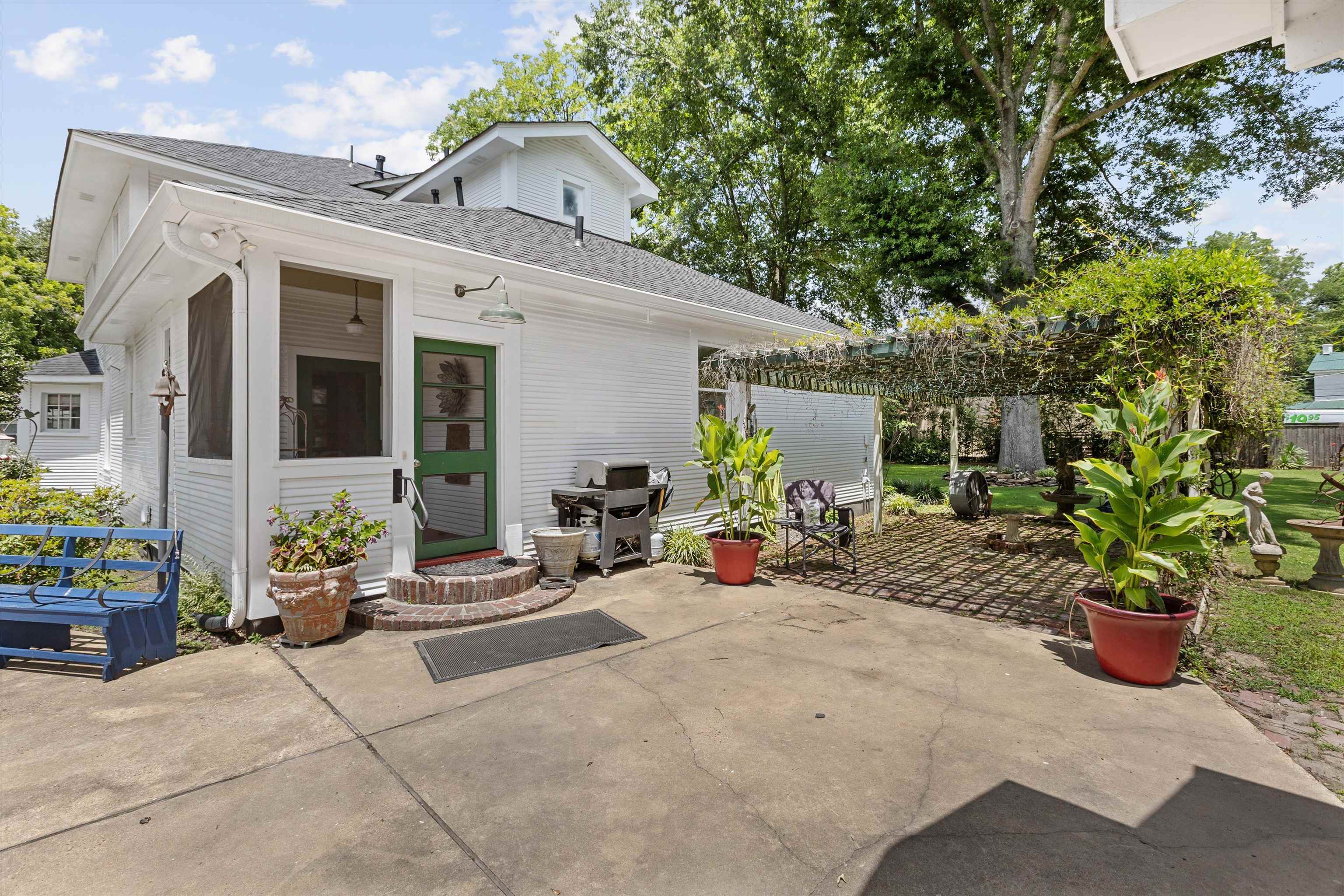 30 Front St Property Photo 37