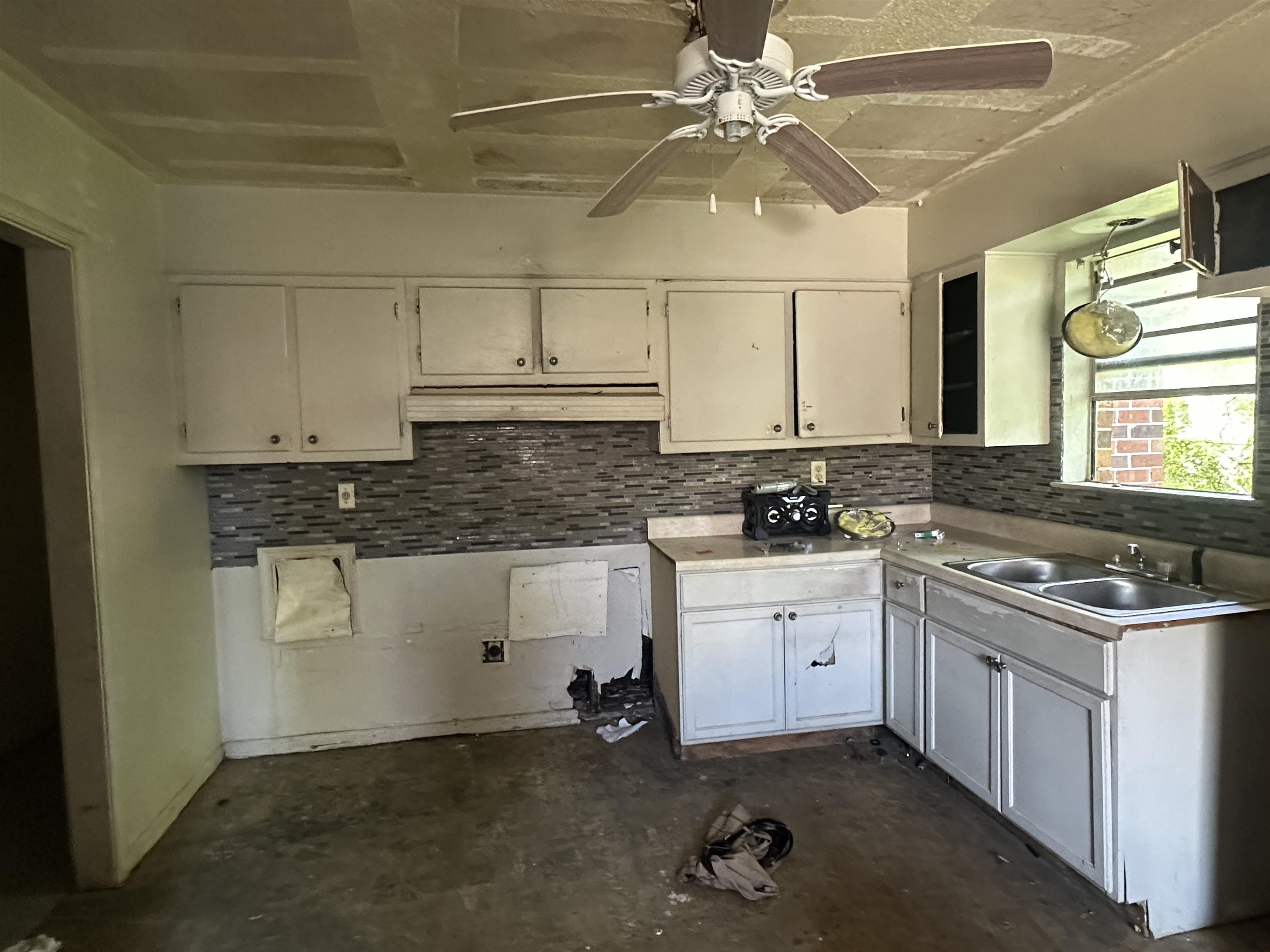 3421 Piney Woods Ave Property Photo 6