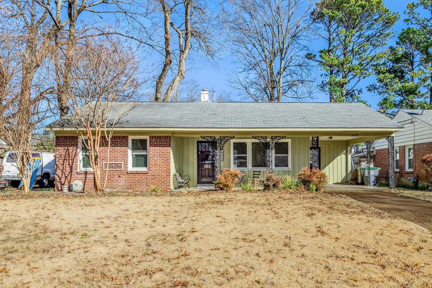 4490 GARNETT RD Property Photo 1