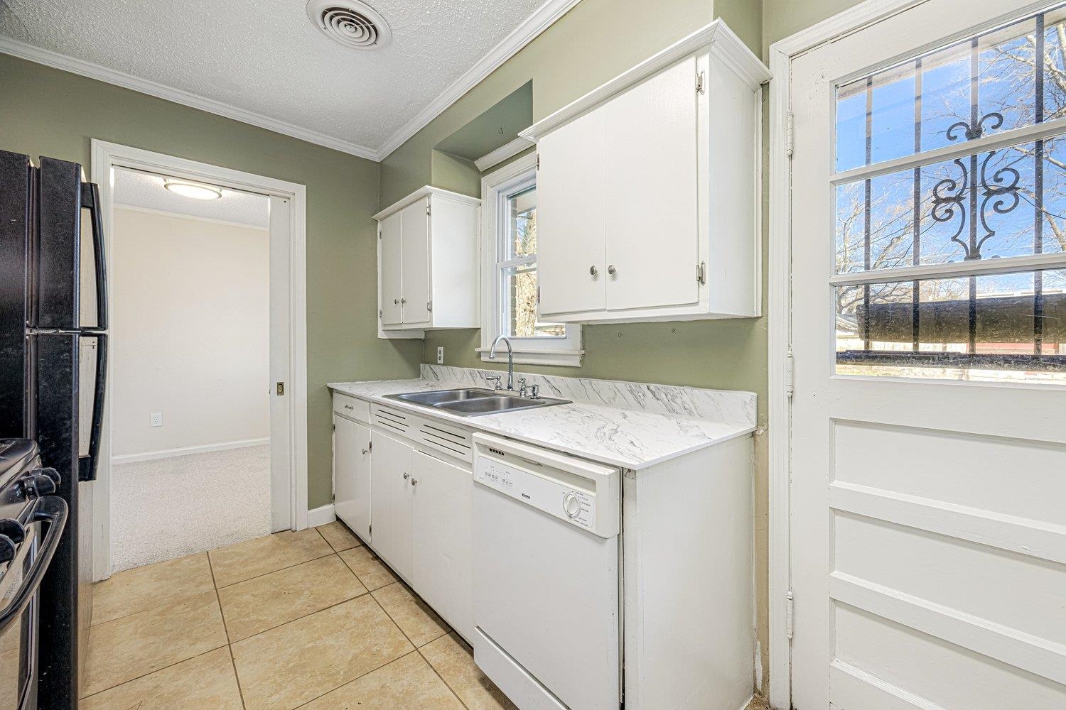 4490 Garnett Rd Property Photo 12