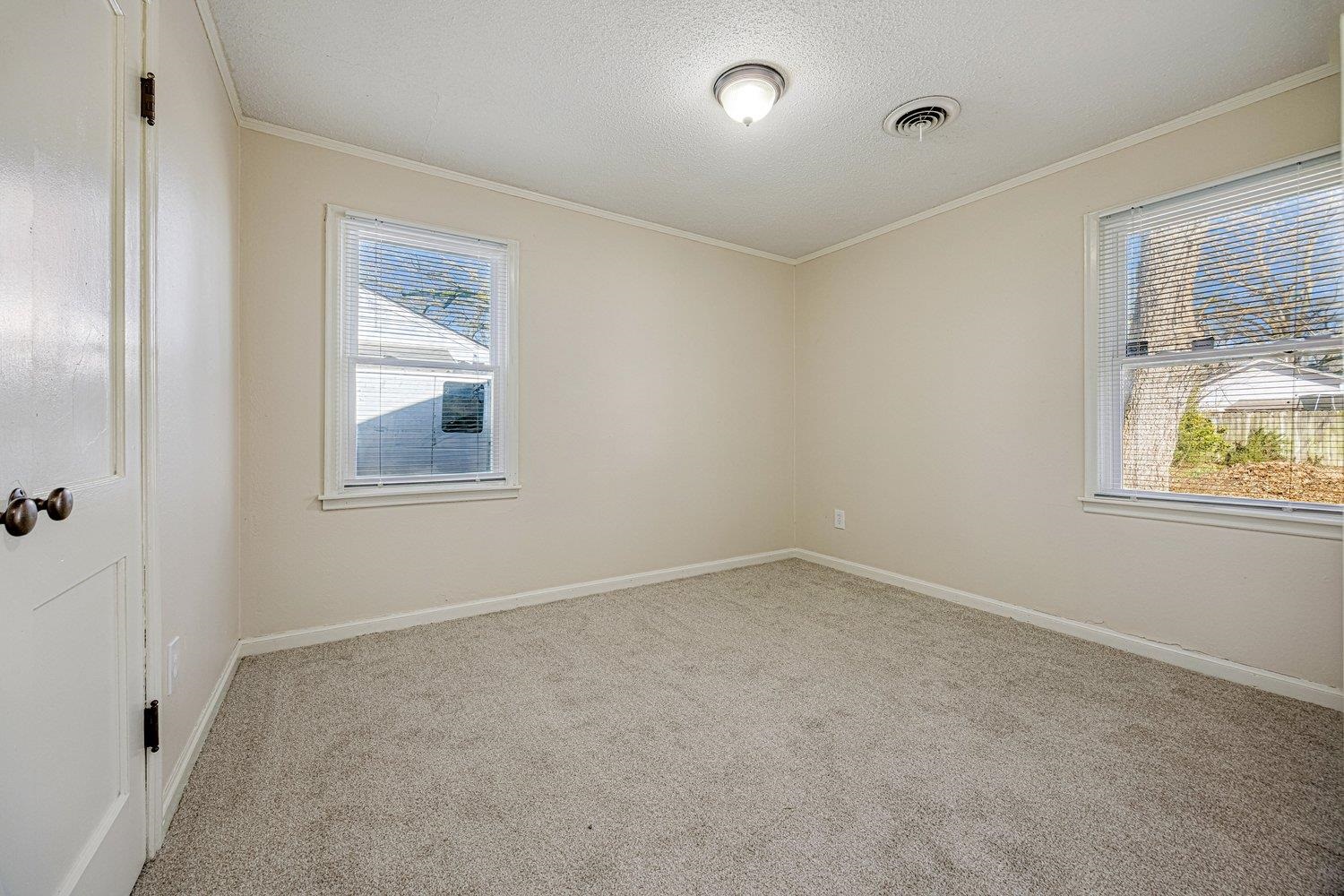 4490 Garnett Rd Property Photo 16