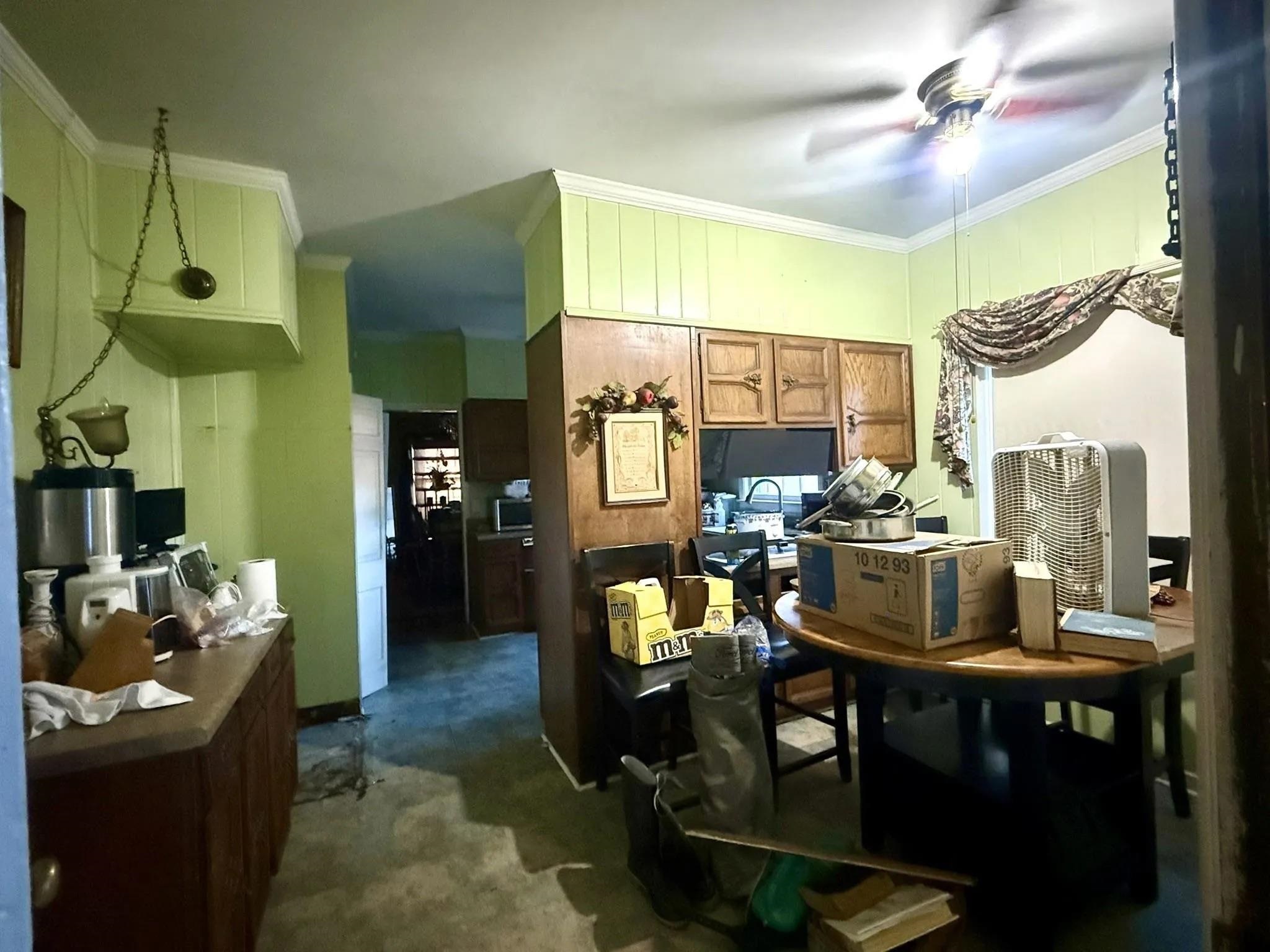 2958 Glengarry Rd E Property Photo 5
