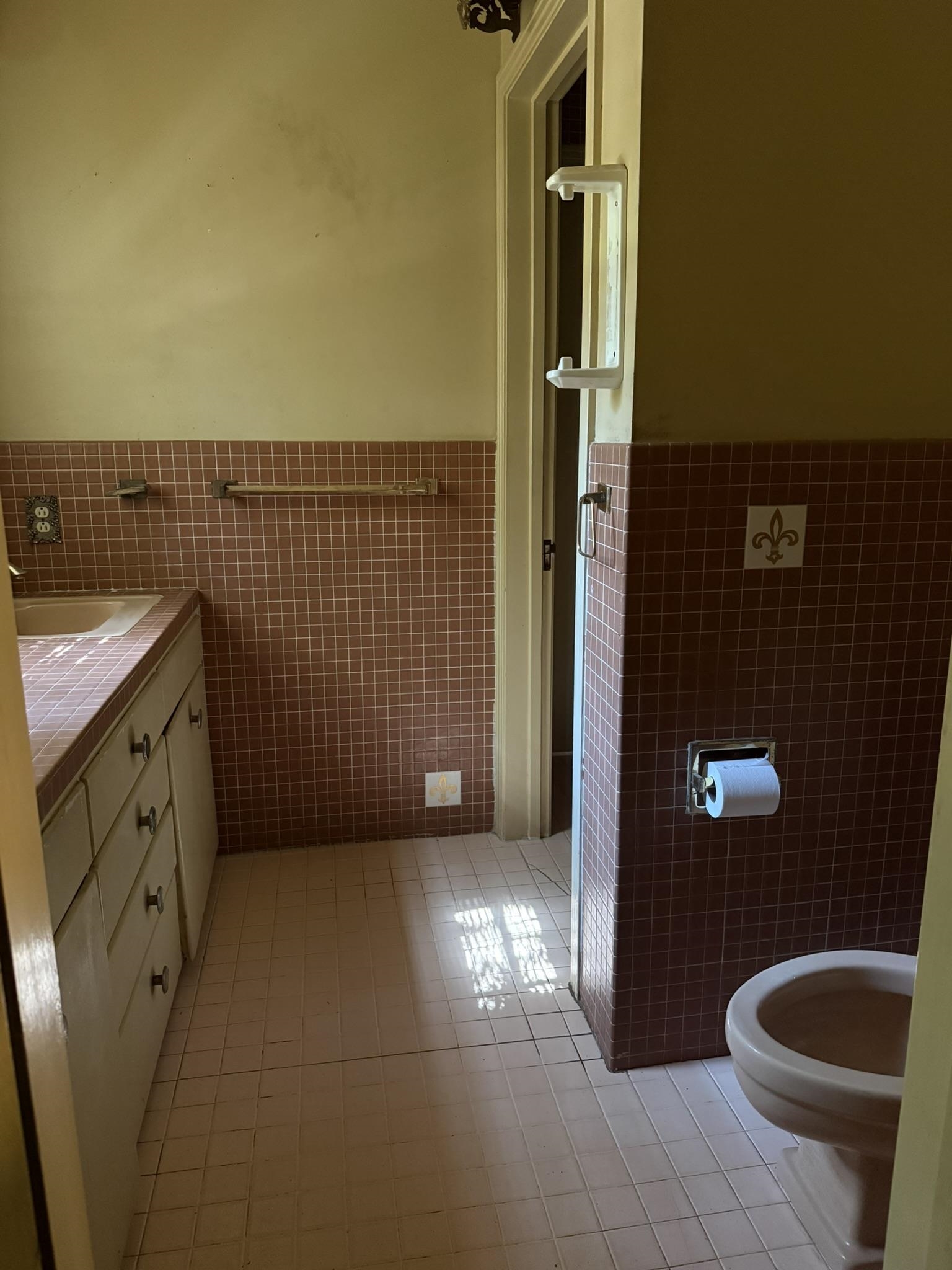 2958 Glengarry Rd E Property Photo 7