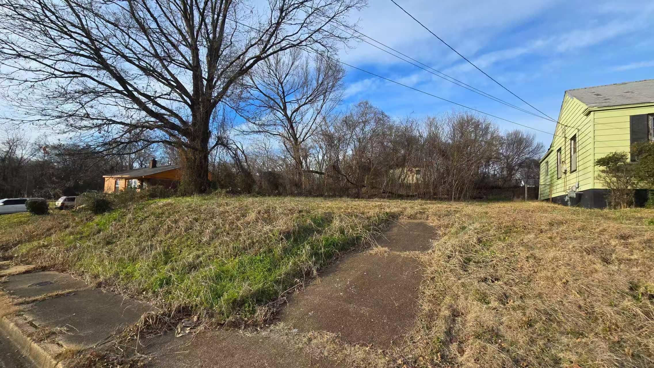 200 W Davant Ave Property Photo 3