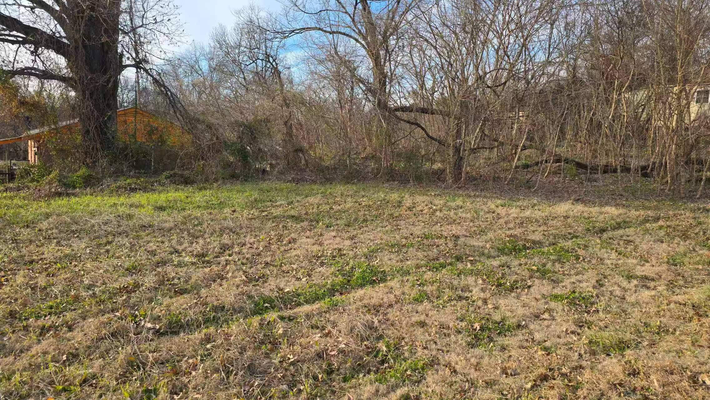 200 W Davant Ave Property Photo 4