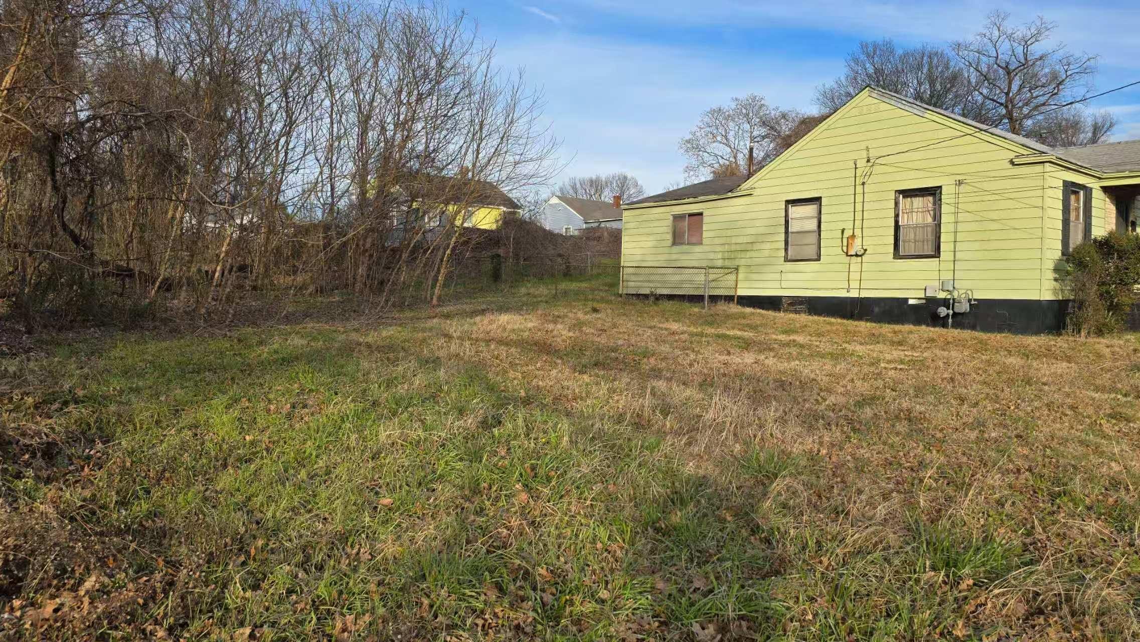 200 W Davant Ave Property Photo 6