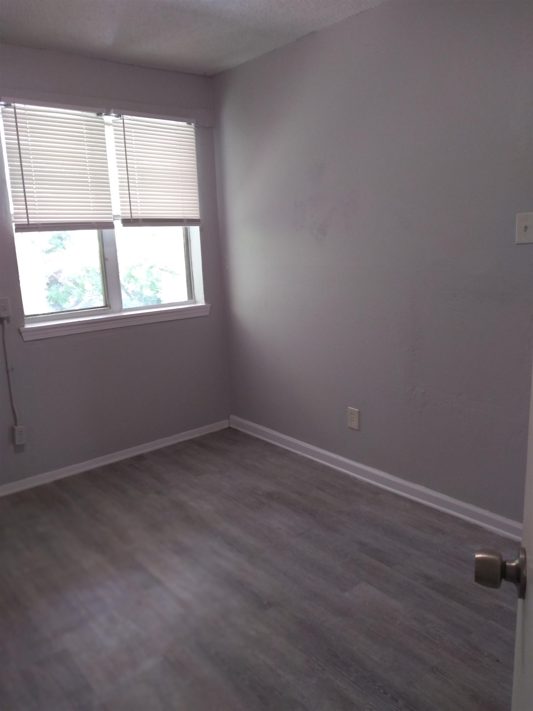 2116 Howell Ave Property Photo 3