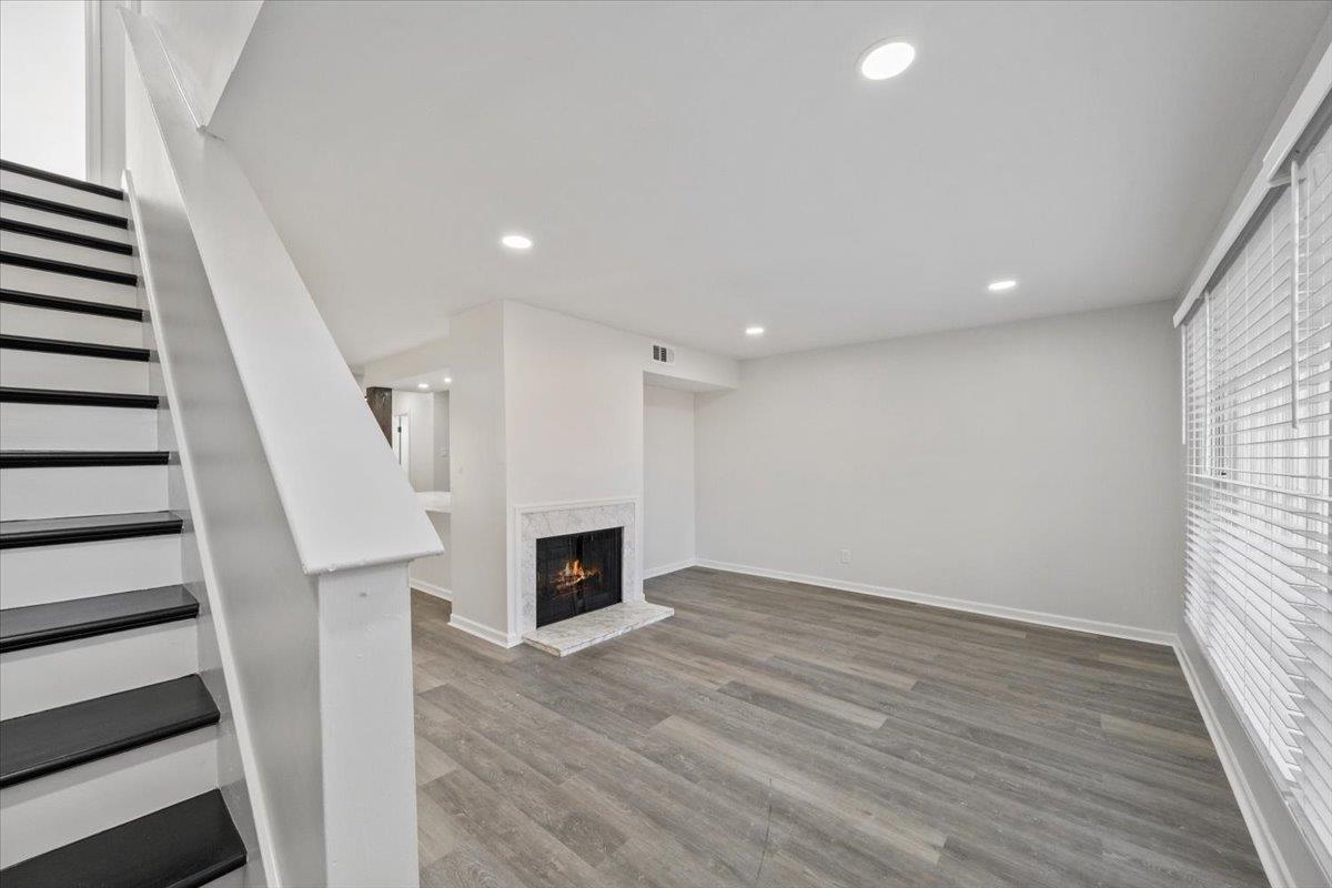 5432 Gatehouse Dr 5432 Property Photo 5