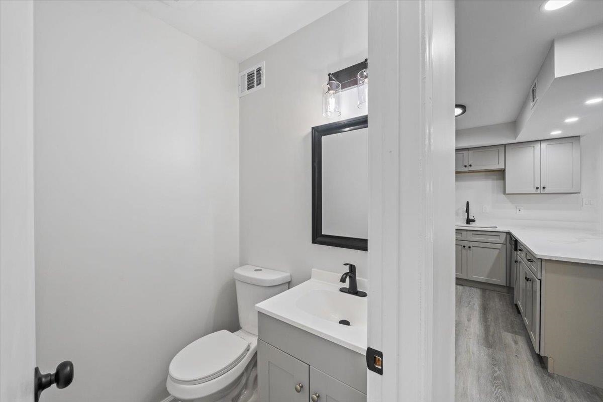 5432 Gatehouse Dr 5432 Property Photo 14