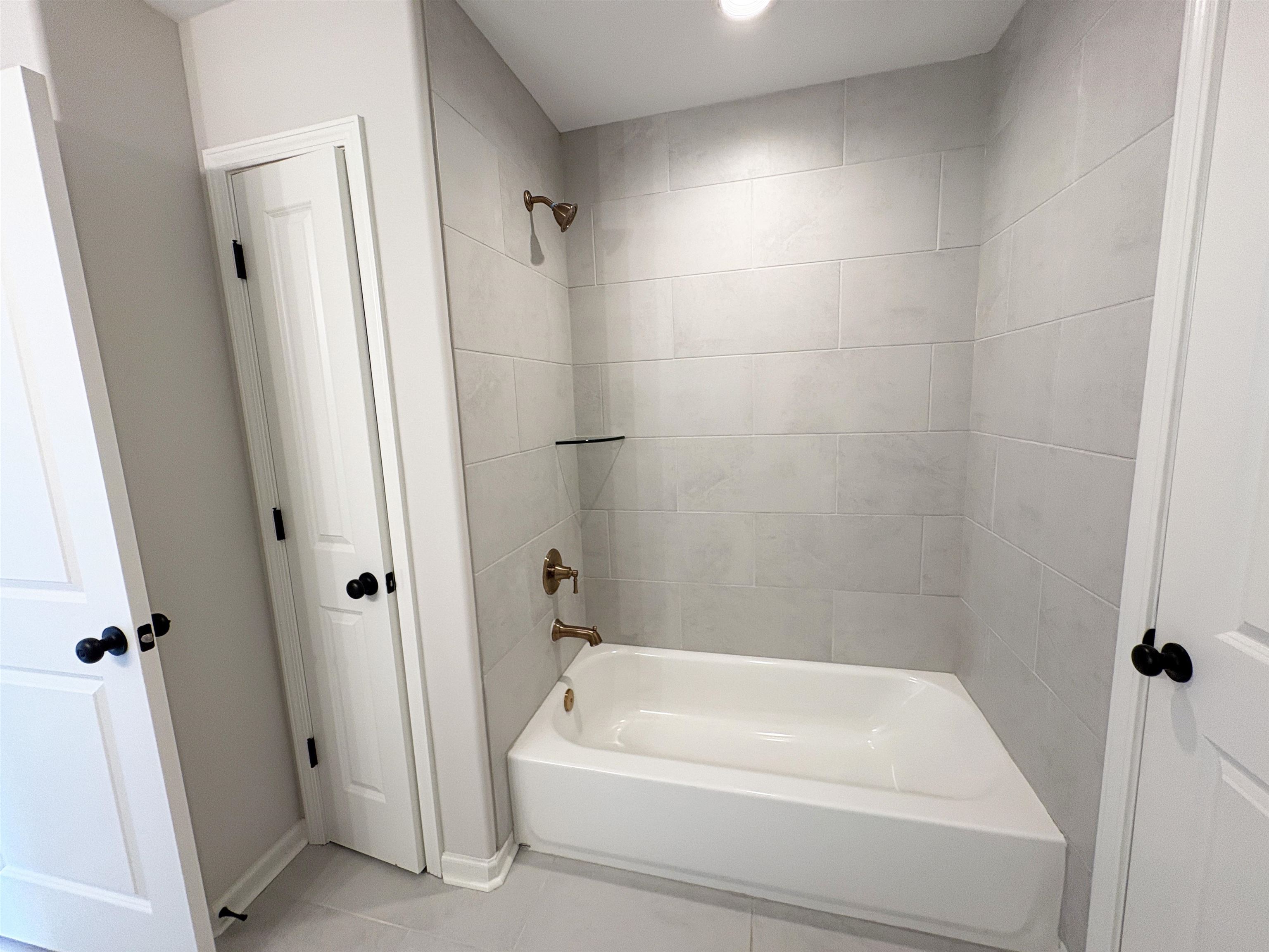 9614 Grays Valley Cv Property Photo 16