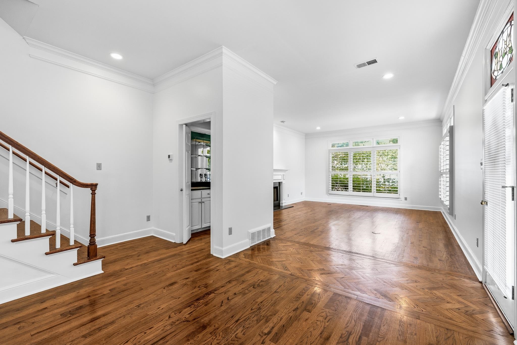 789 Harbor Isle Cir E Property Photo 10