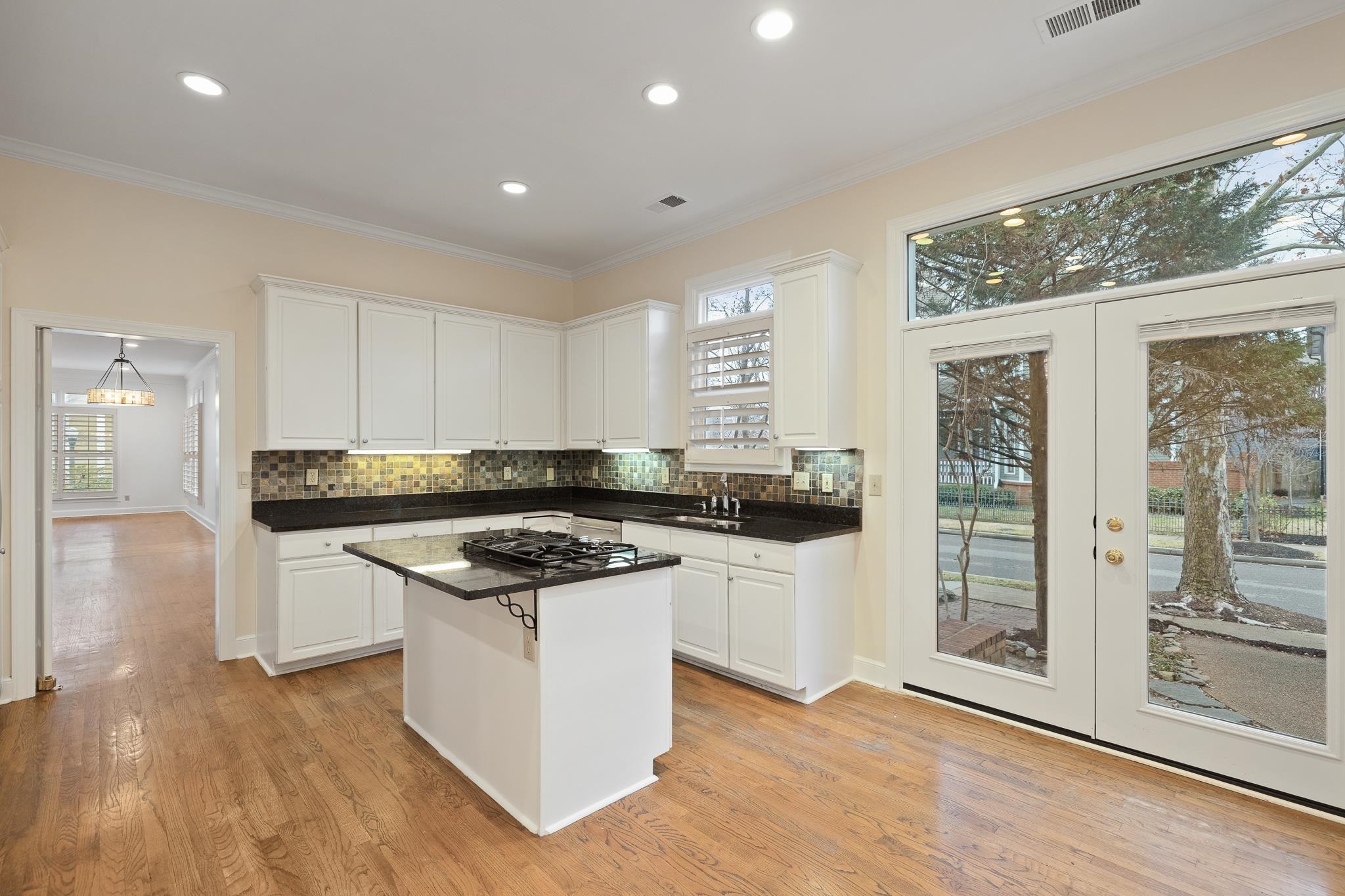 789 Harbor Isle Cir E Property Photo 13