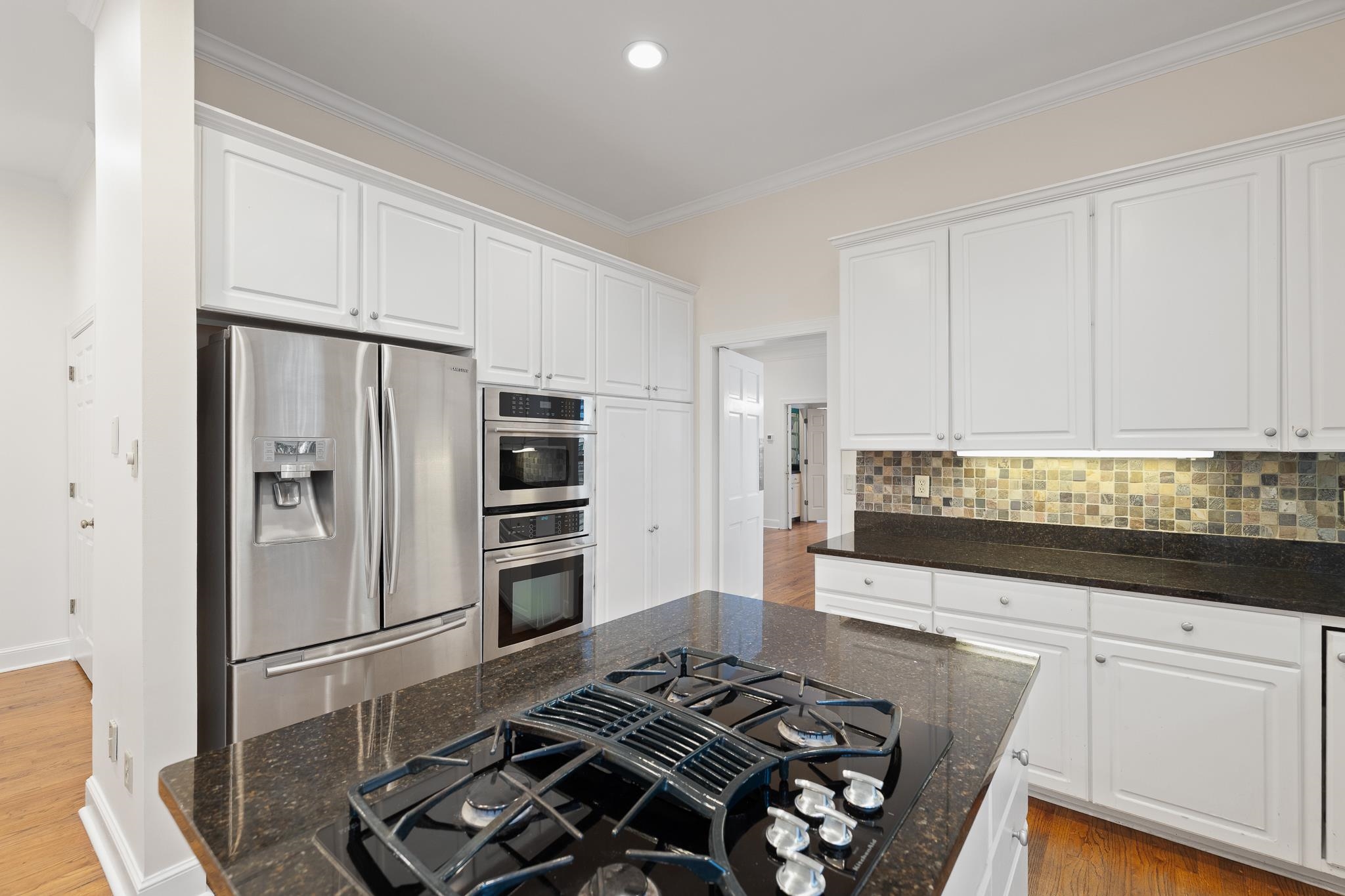 789 Harbor Isle Cir E Property Photo 16