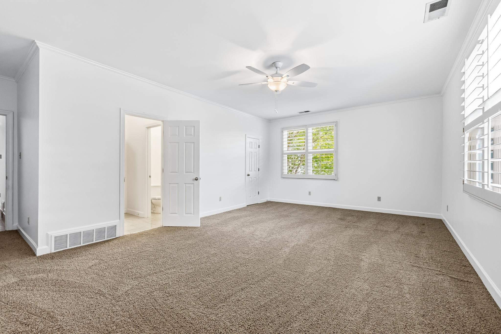789 Harbor Isle Cir E Property Photo 27