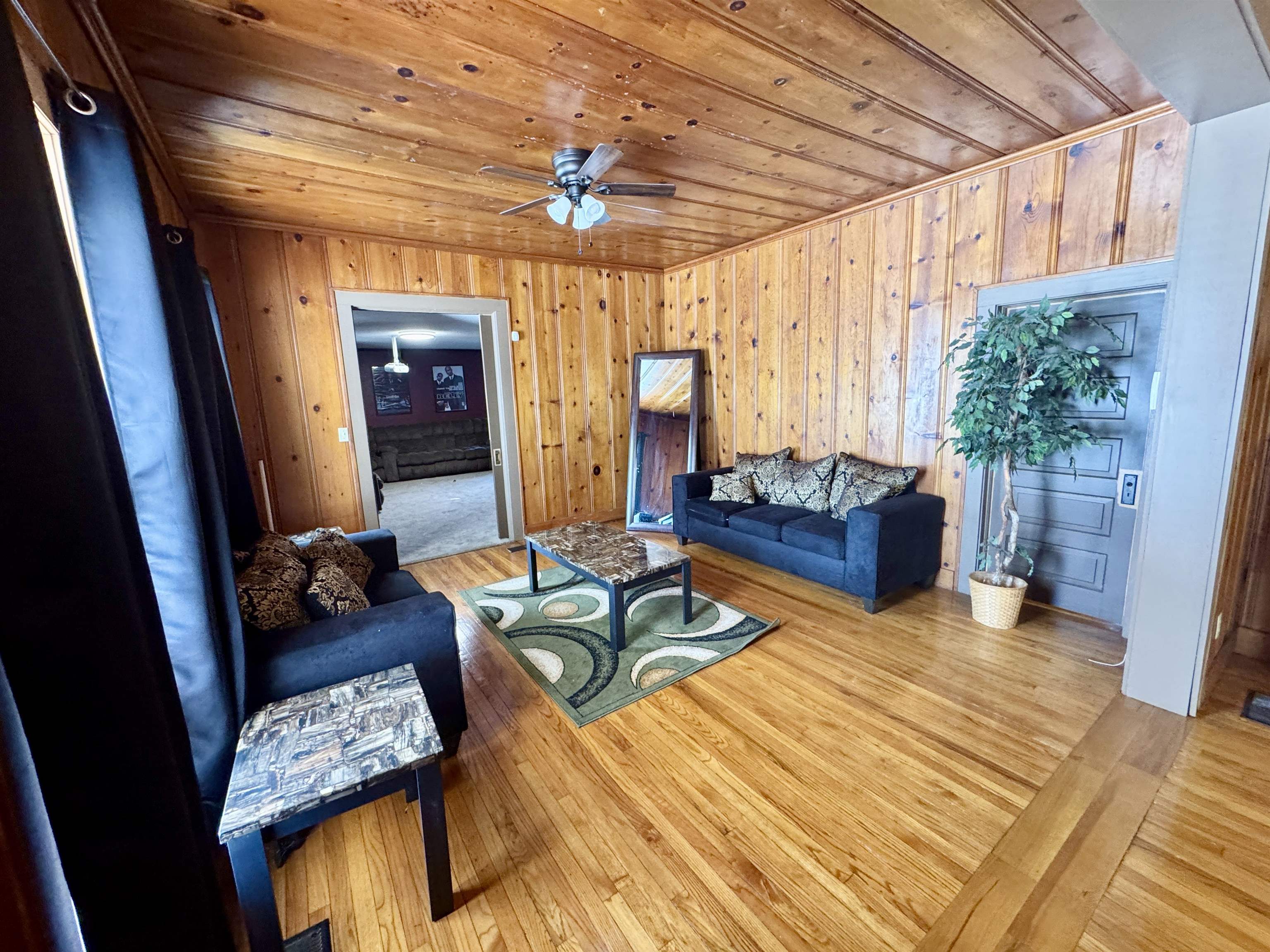 243 East End St Property Photo 5