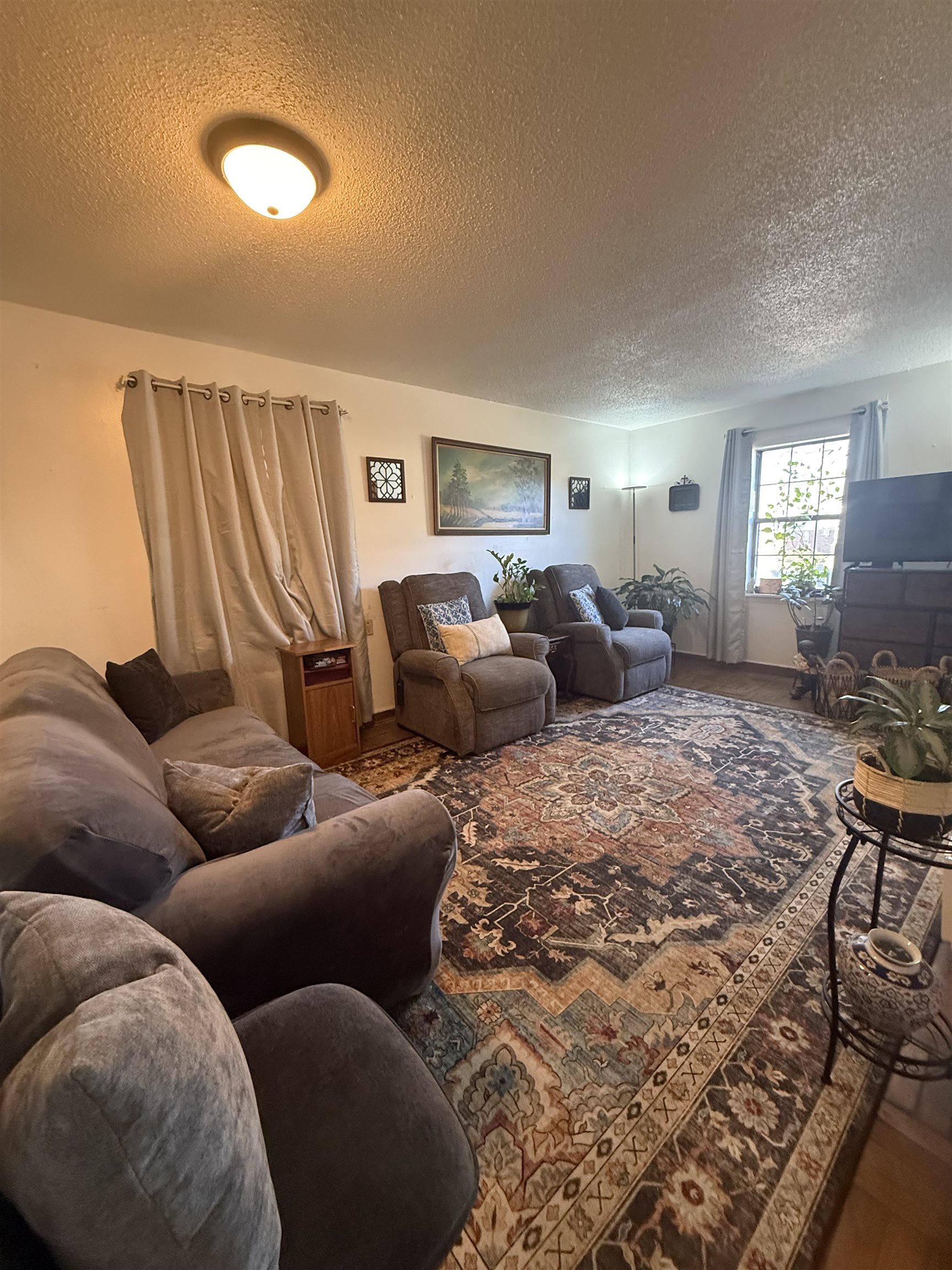 2815 Alvin Ave Property Photo 4
